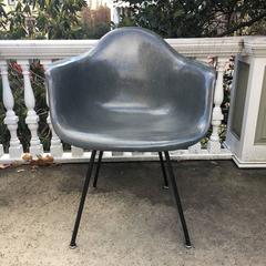 Fauteuil Eames DAX gris éléphant Herman Miller pour Eames