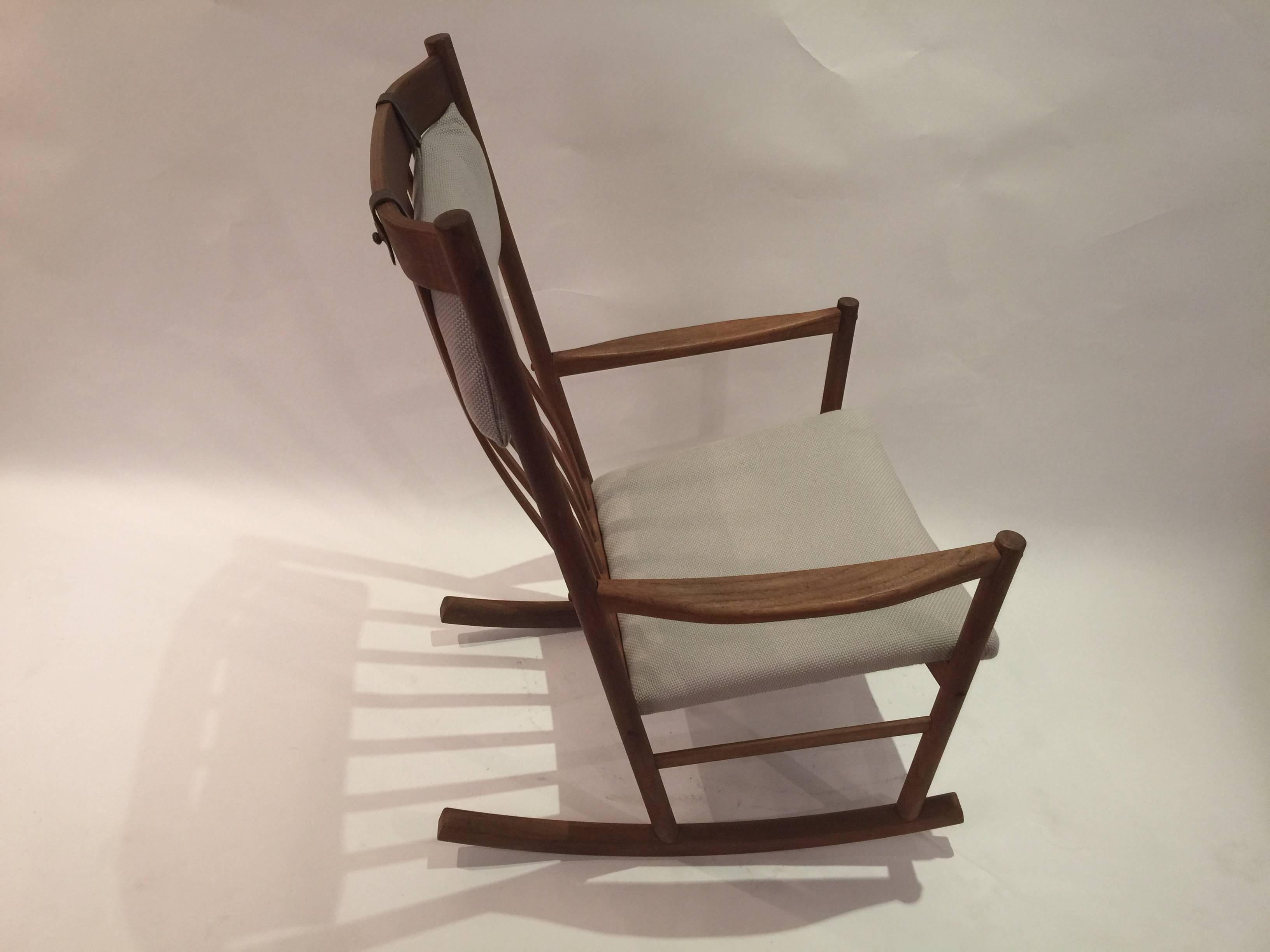 Mid-20th Century Hans Wegner for Tarm Stole Rocking Chair
