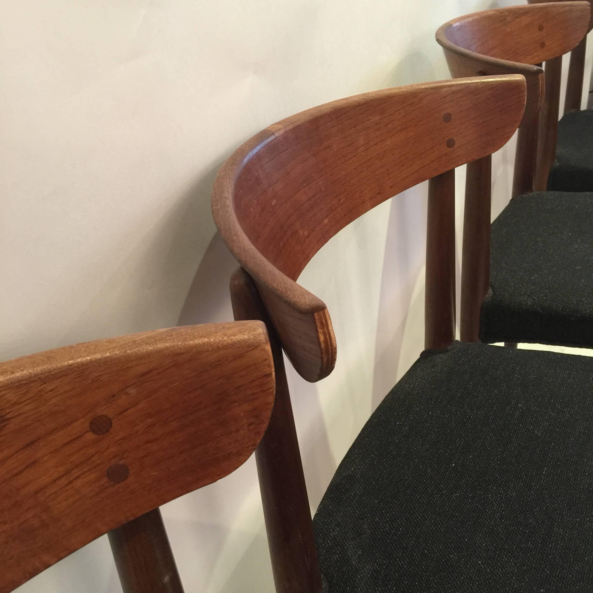 Set of Four Danish Modern Century Teak Dining Chairs In Good Condition In Brooklyn, NY