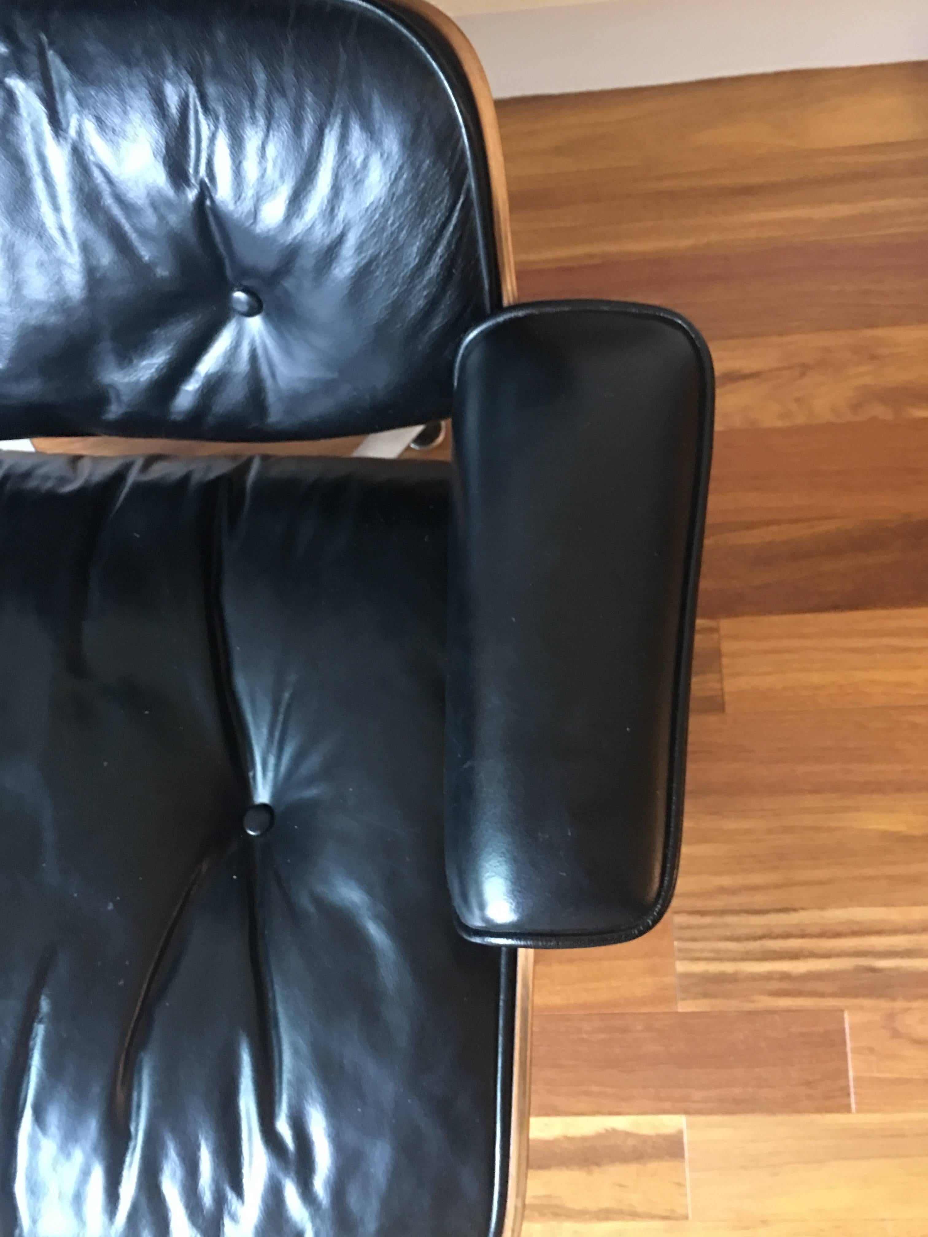 American Near Mint Condition 1960s Herman Miller Eames Lounge Chair and Ottoman