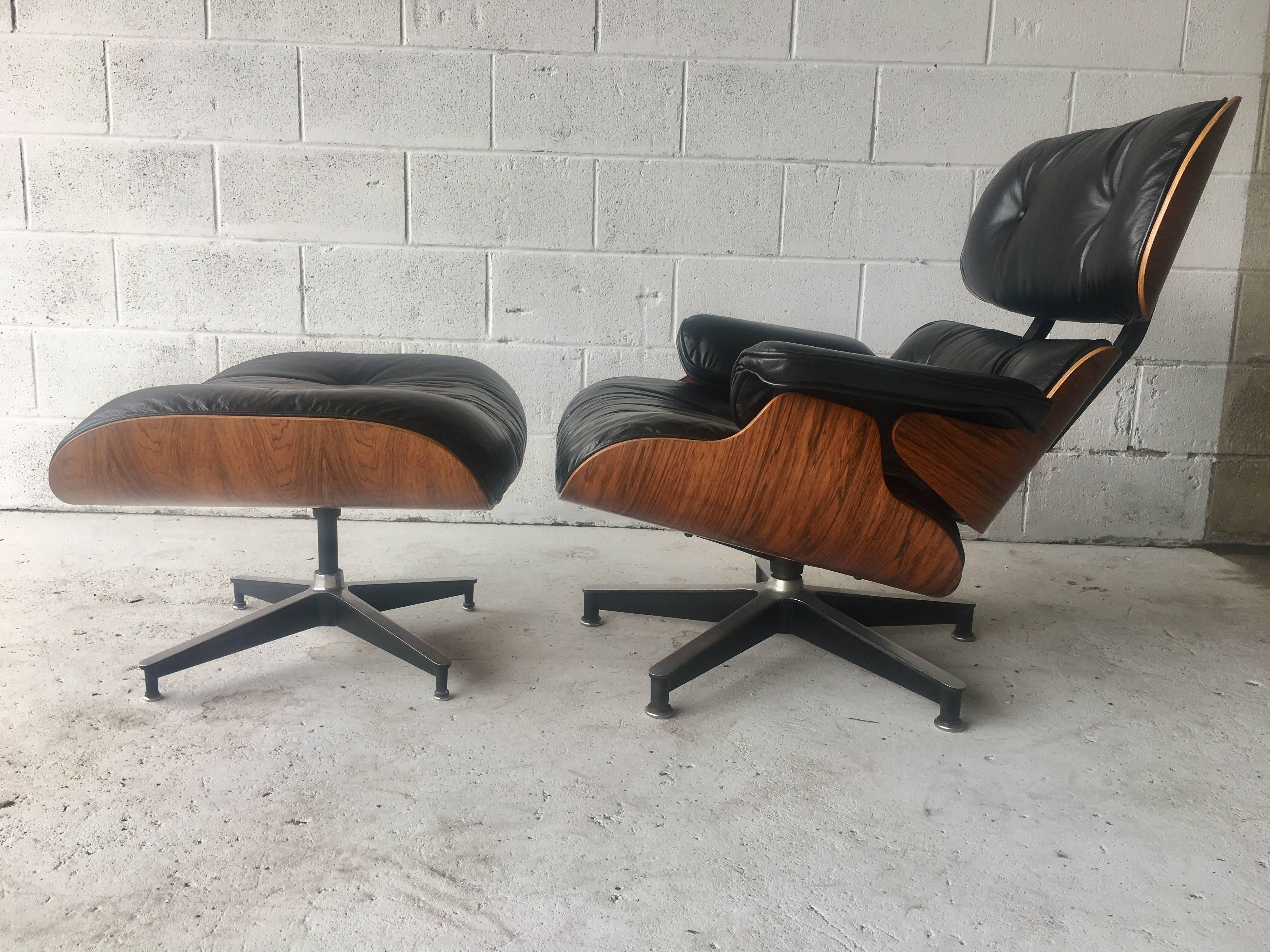 Perfect Herman Miller Eames Lounge Chair and Ottoman In Good Condition In Brooklyn, NY