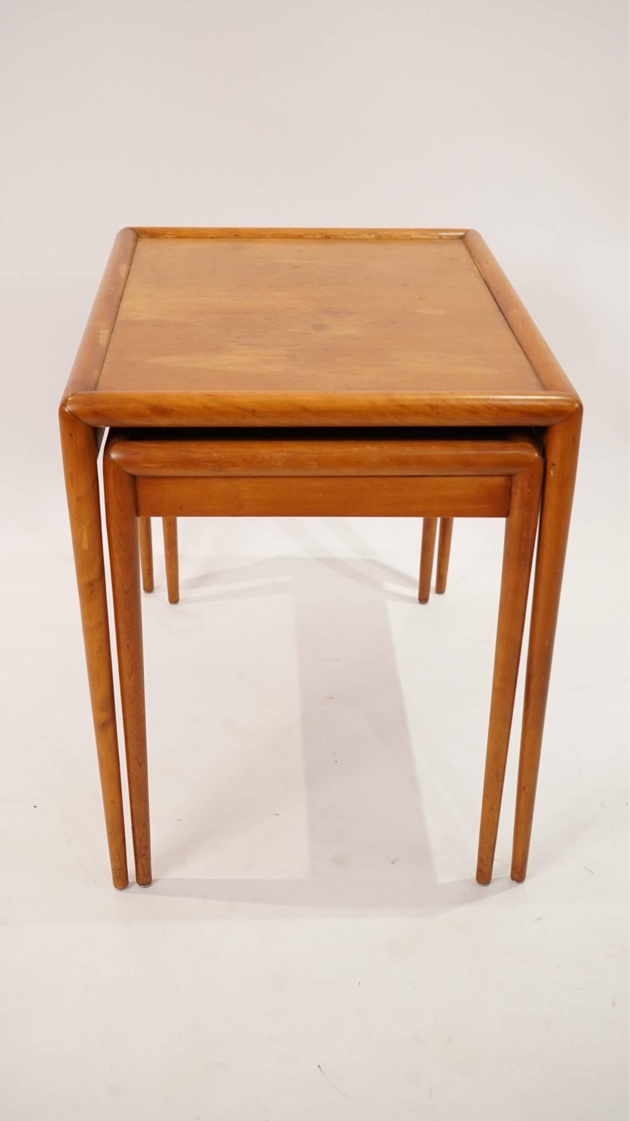 Pair of Nesting Tables by T.H. Robsjohn-Gibbings for Widdicomb In Good Condition In Brooklyn, NY