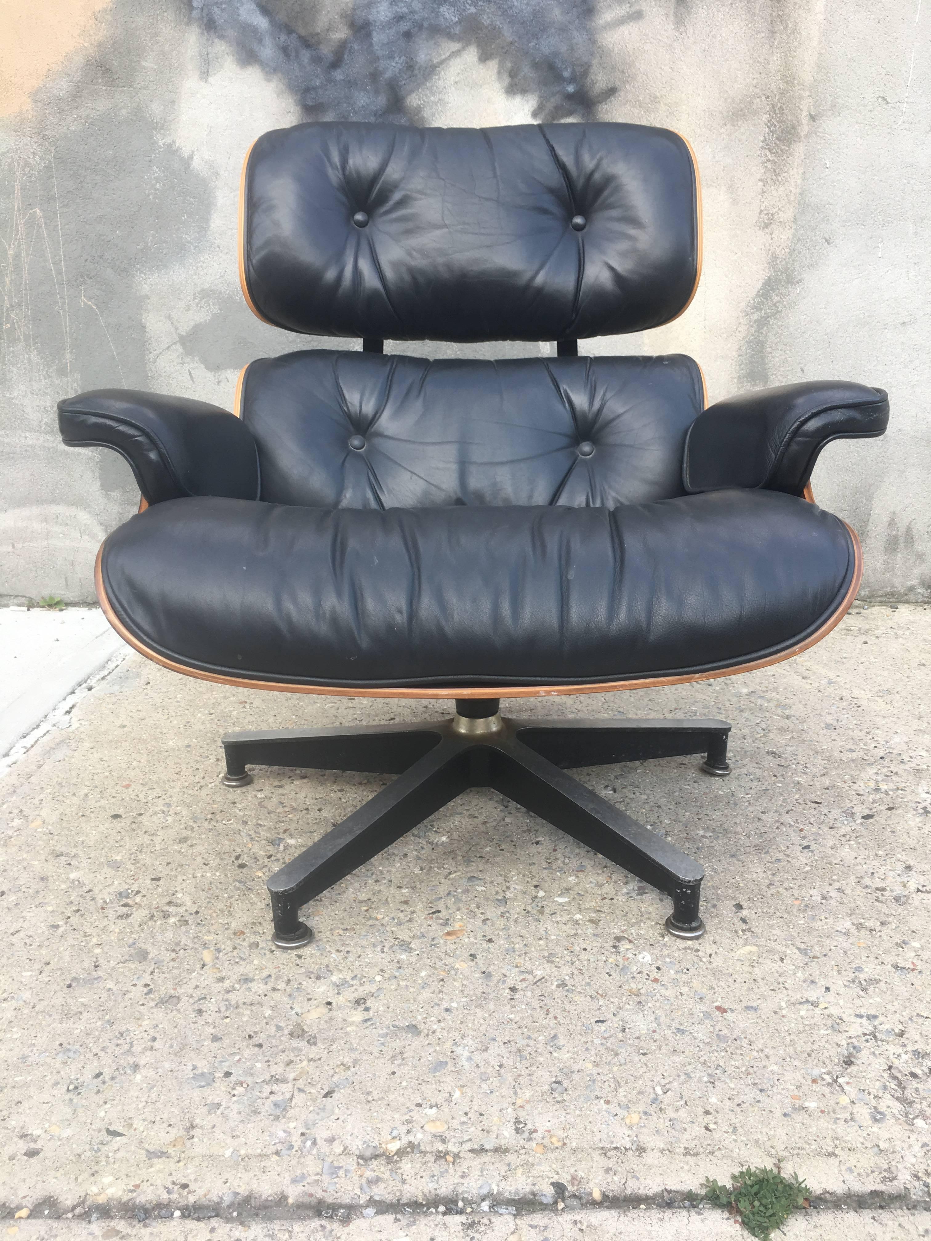 Spectacular Herman Miller Eames Lounge Chair and Ottoman In Excellent Condition In Brooklyn, NY