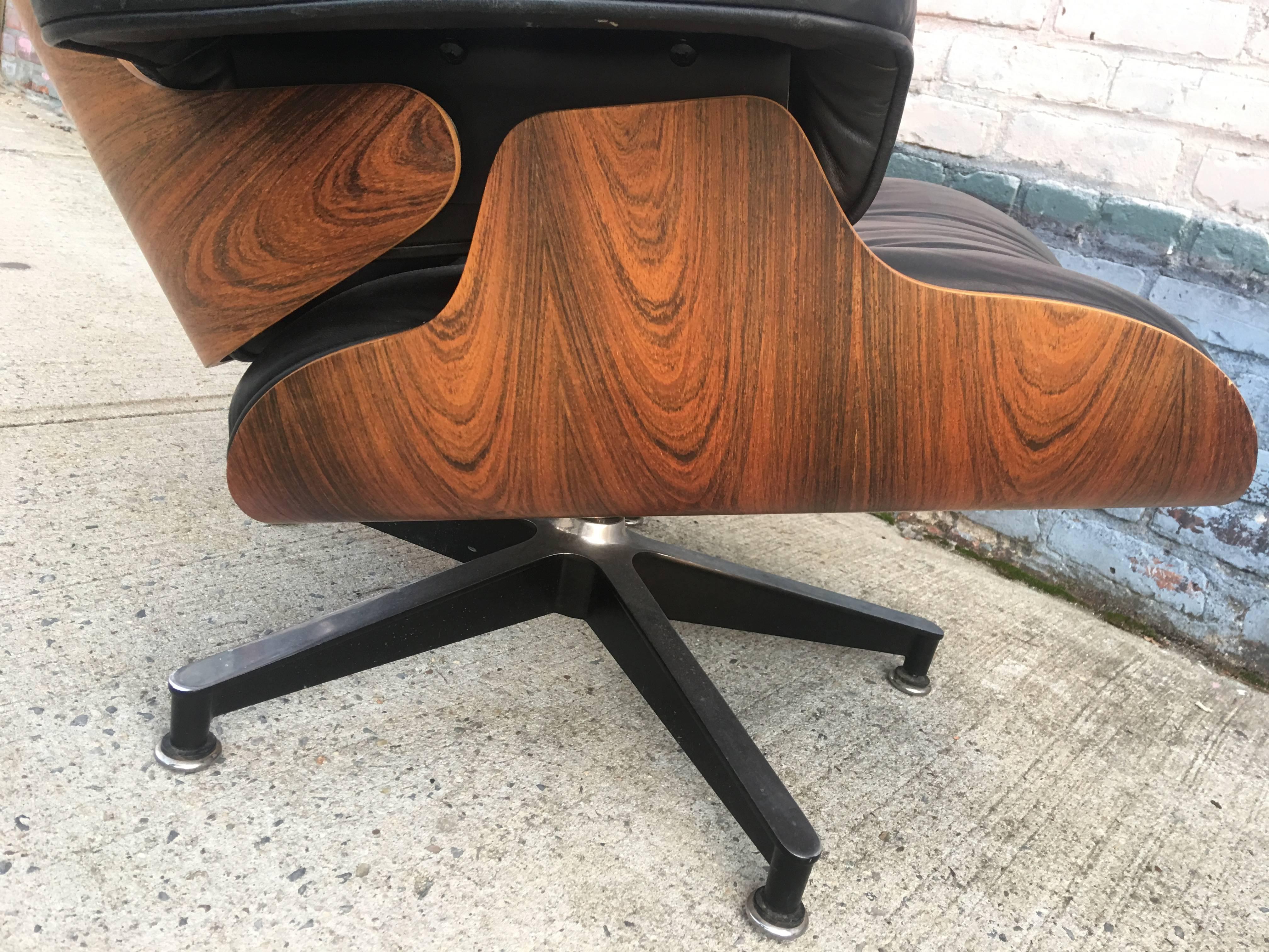 Exceptional Herman Miller Eames Lounge and Ottoman In Excellent Condition In Brooklyn, NY