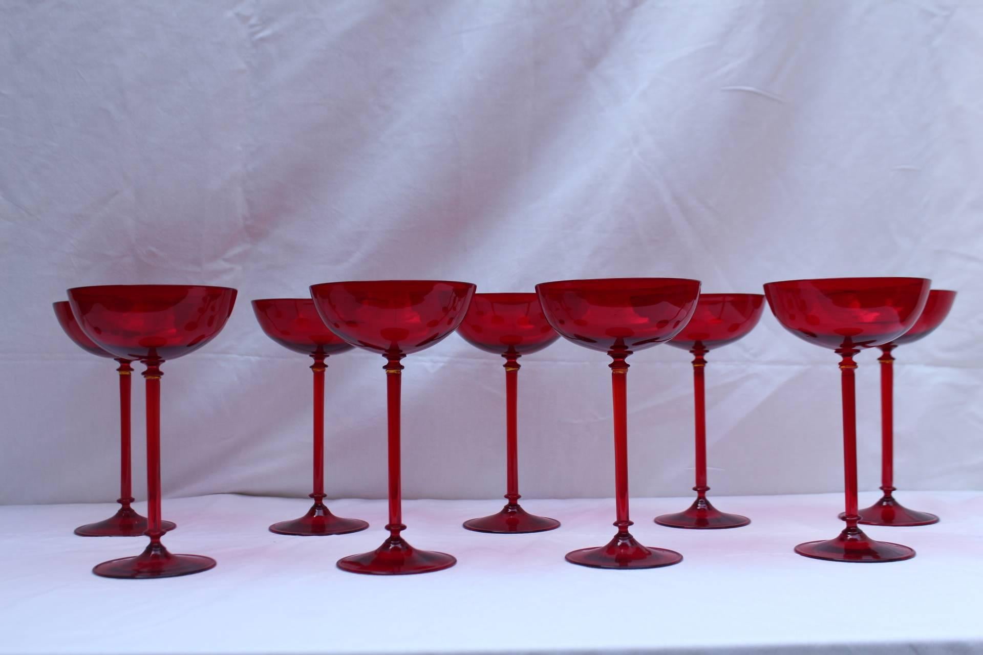 This rare set of Murano glasses, in crystal, was made in the 1940's. 
The color of the crystal is named 