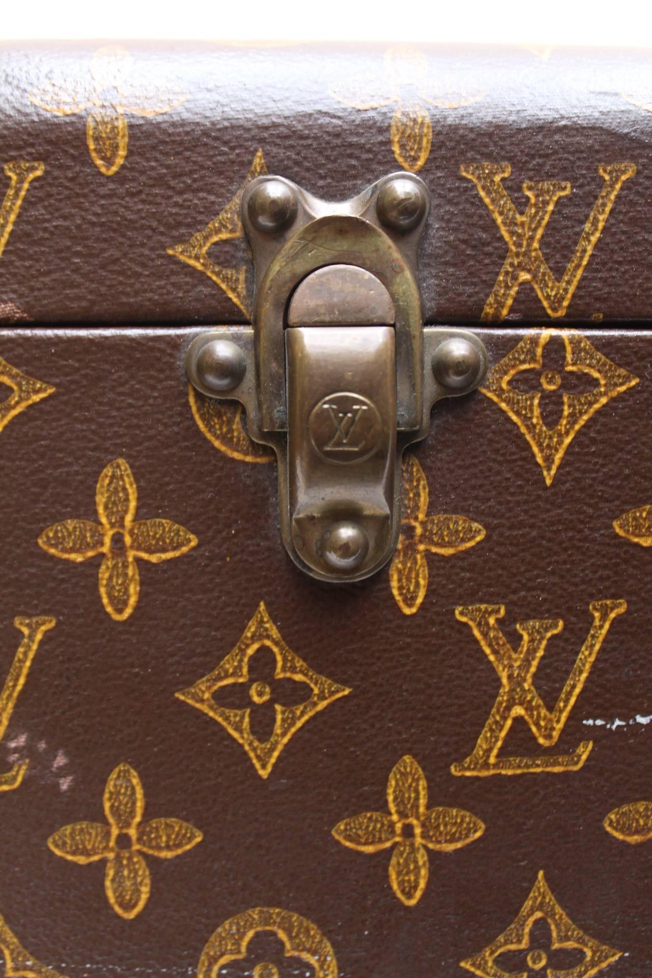 Suitcase Louis Vuitton Monogram, circa 1940 3