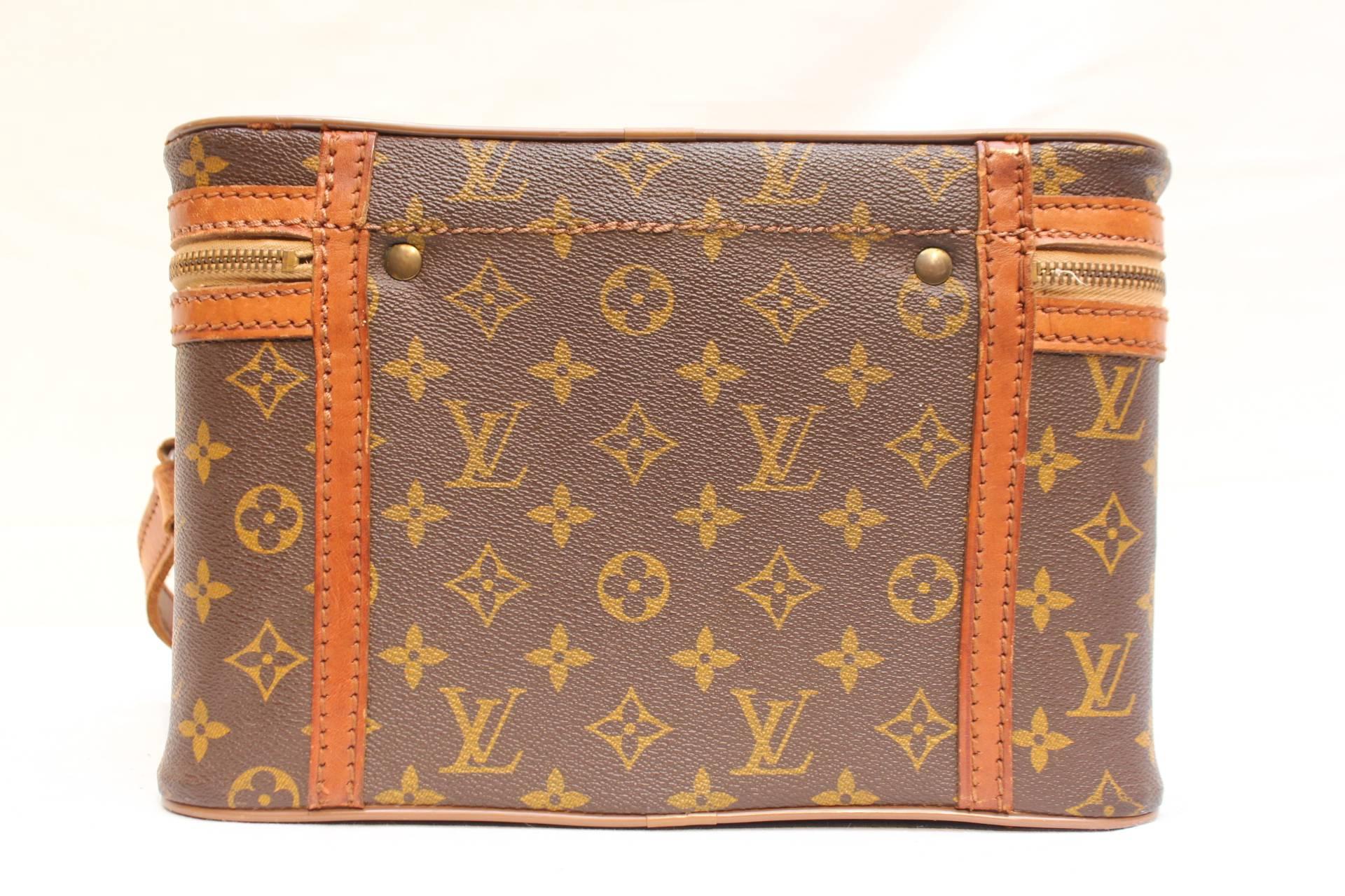 Louis Vuitton Vanity Case Monogram Canvas, circa 1960 In Good Condition For Sale In Saint-Ouen, FR