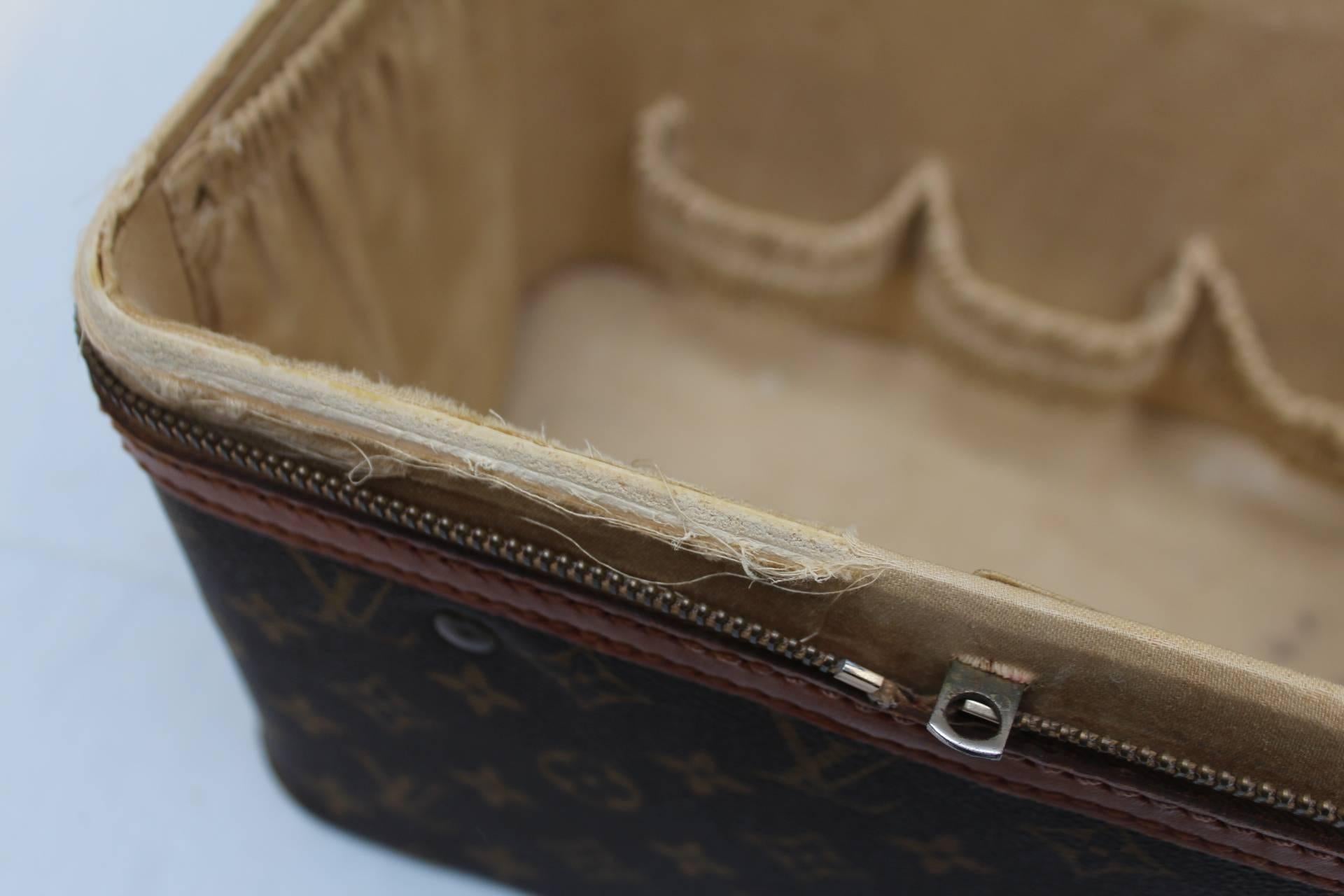 Louis Vuitton Vanity Case Monogram Canvas, circa 1960 For Sale 2