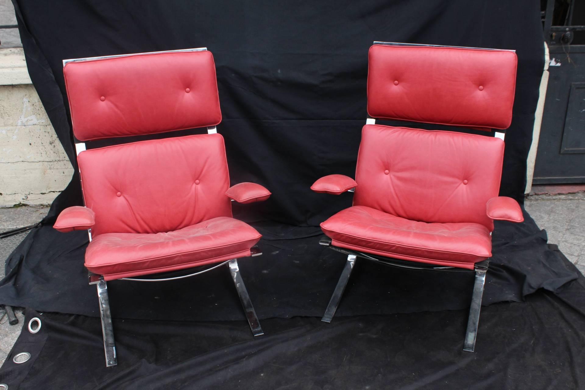 Pair of armchairs
Attributed to the designer Pascal Mourgue
Metal and Leather
1970's
France

This pair of armchair was designed by Pascal Mourgue during the 1970's, they are made in metal and leather. 
Very comfortable. 