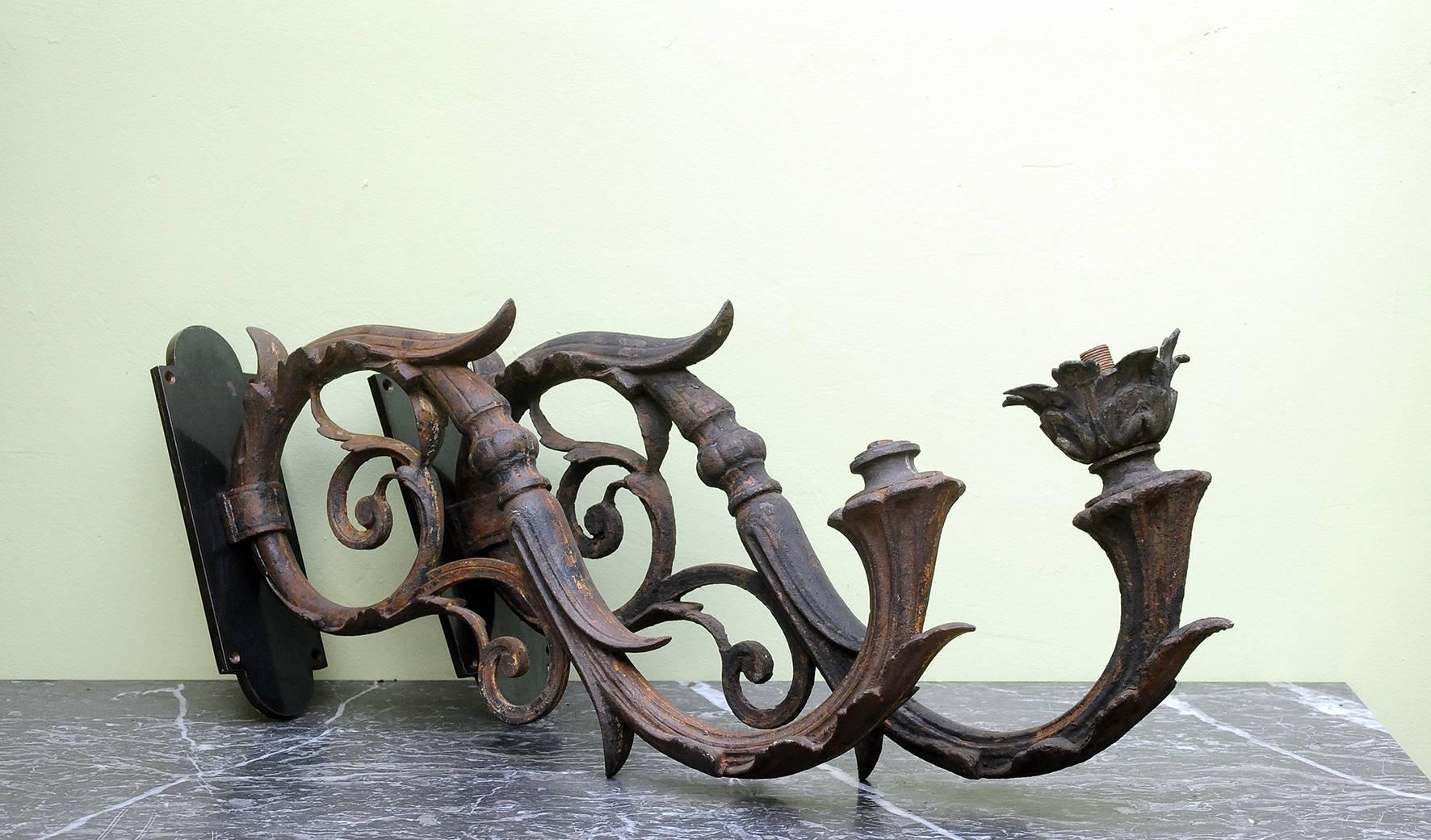 Pair of really nice wall arms.
Art Nouveau Fonte d'Art.
On new platinum,
1890.

 