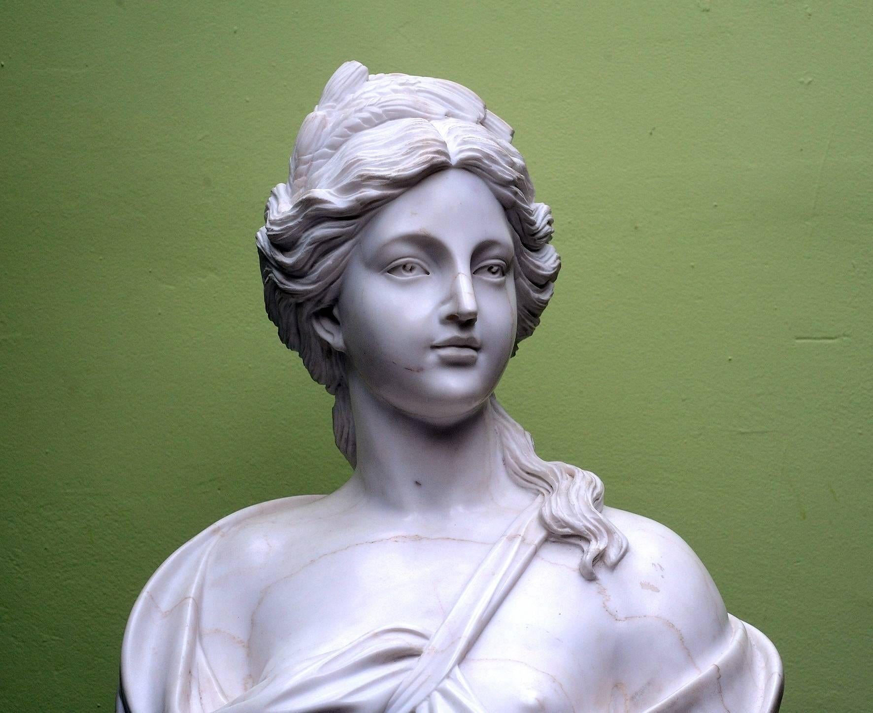 Mid-20th Century White Marble Woman's Bust For Sale 1