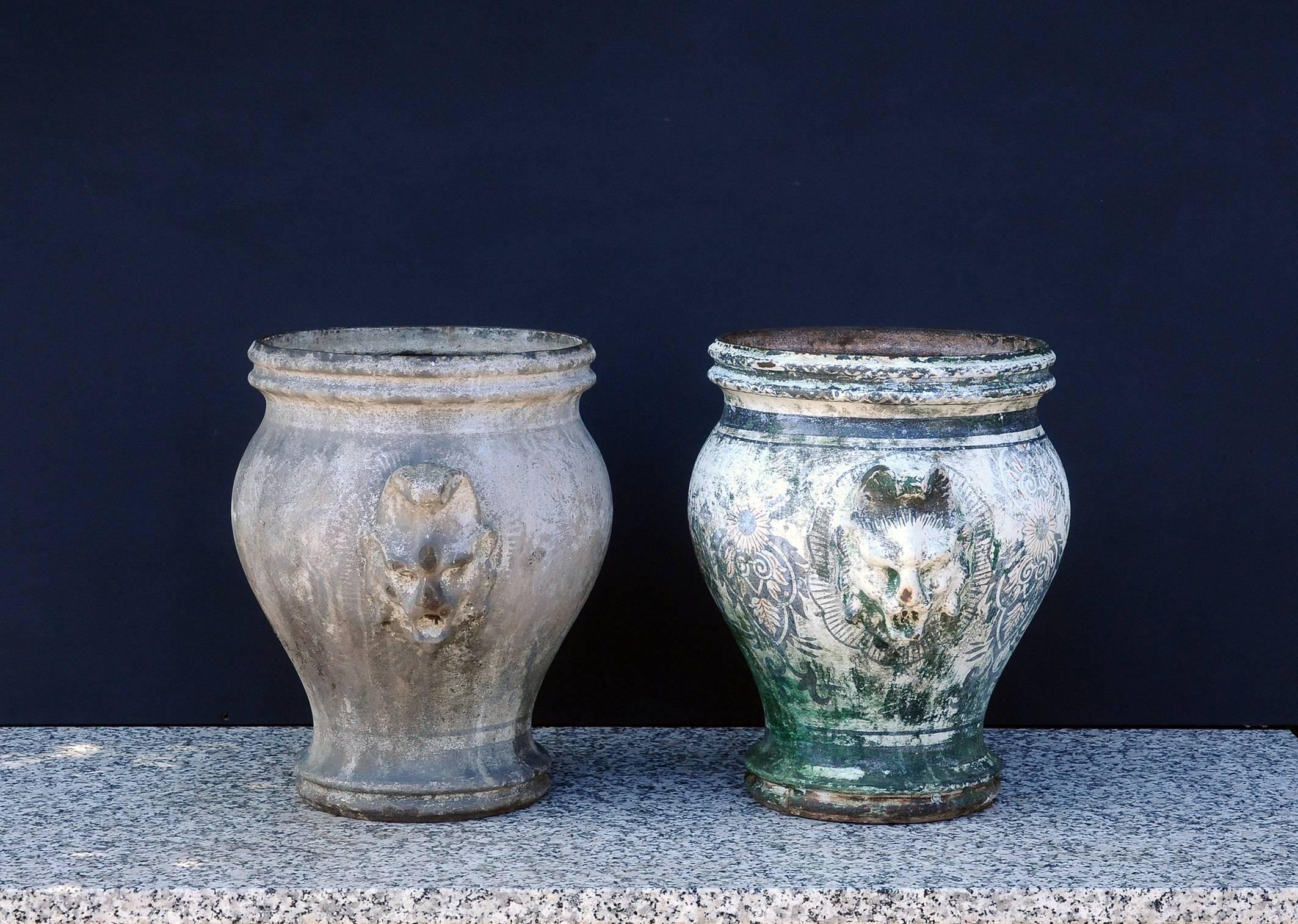 Mid-19th Century Cast Iron Planters Said from Rouen In Distressed Condition For Sale In Saint-Ouen, FR