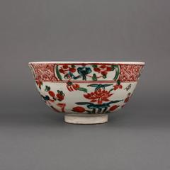 Swatow Chinese Porcelain Wucai Bowl, 16th Century