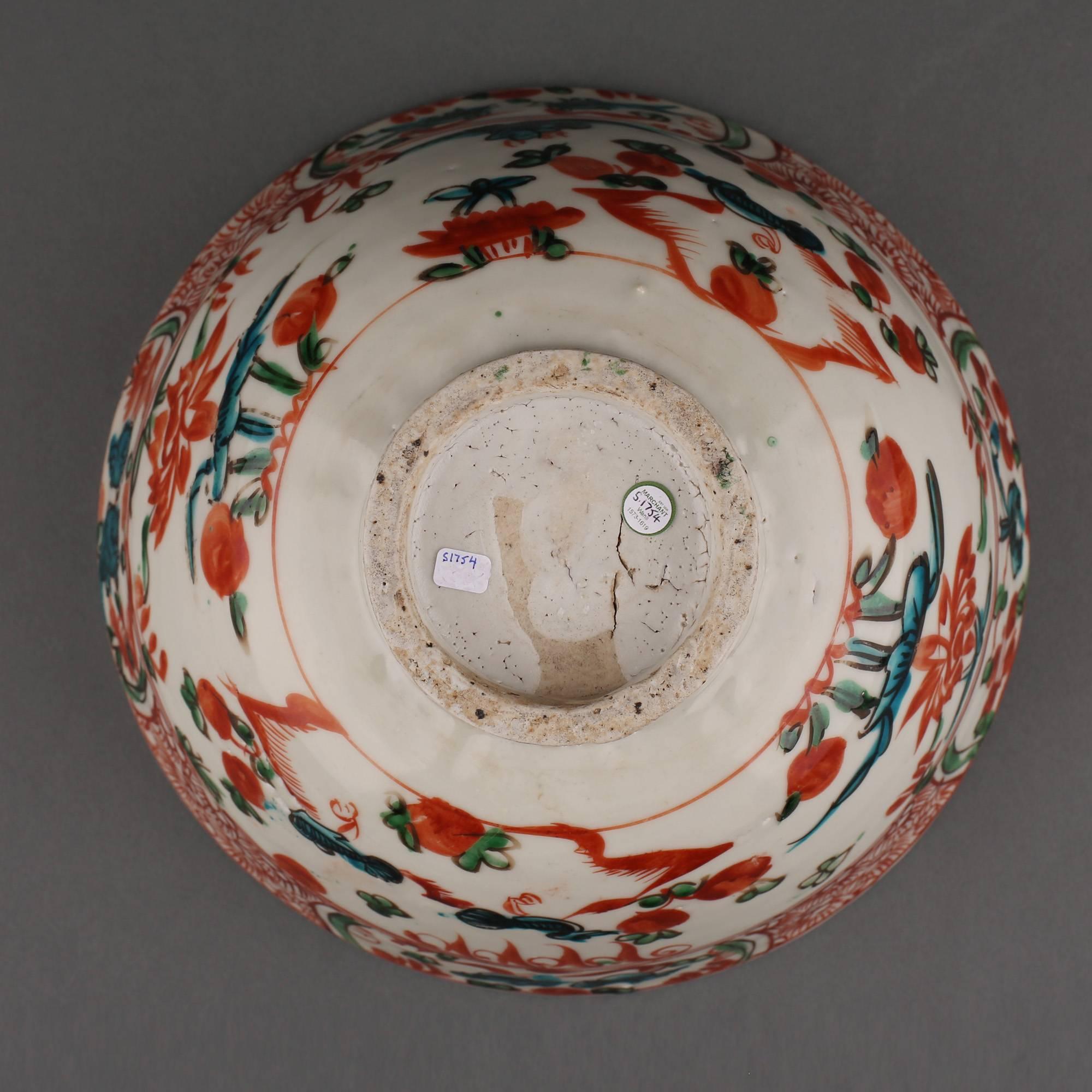 Painted Swatow Chinese Porcelain Wucai Bowl, 16th Century For Sale