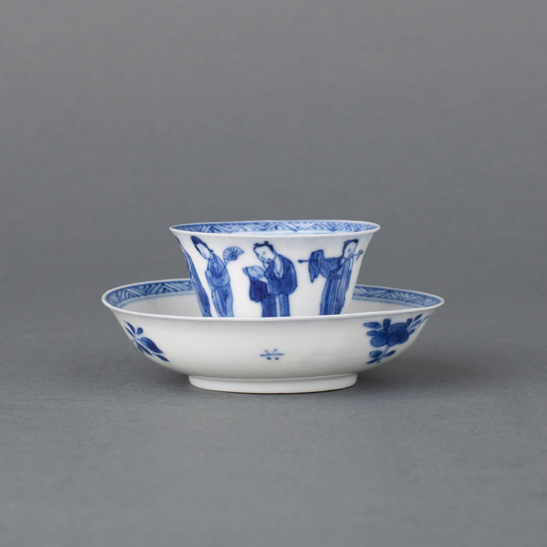 Qing Chinese Porcelain Blue and White Miniature Tea Bowl and Saucer, 17th Century