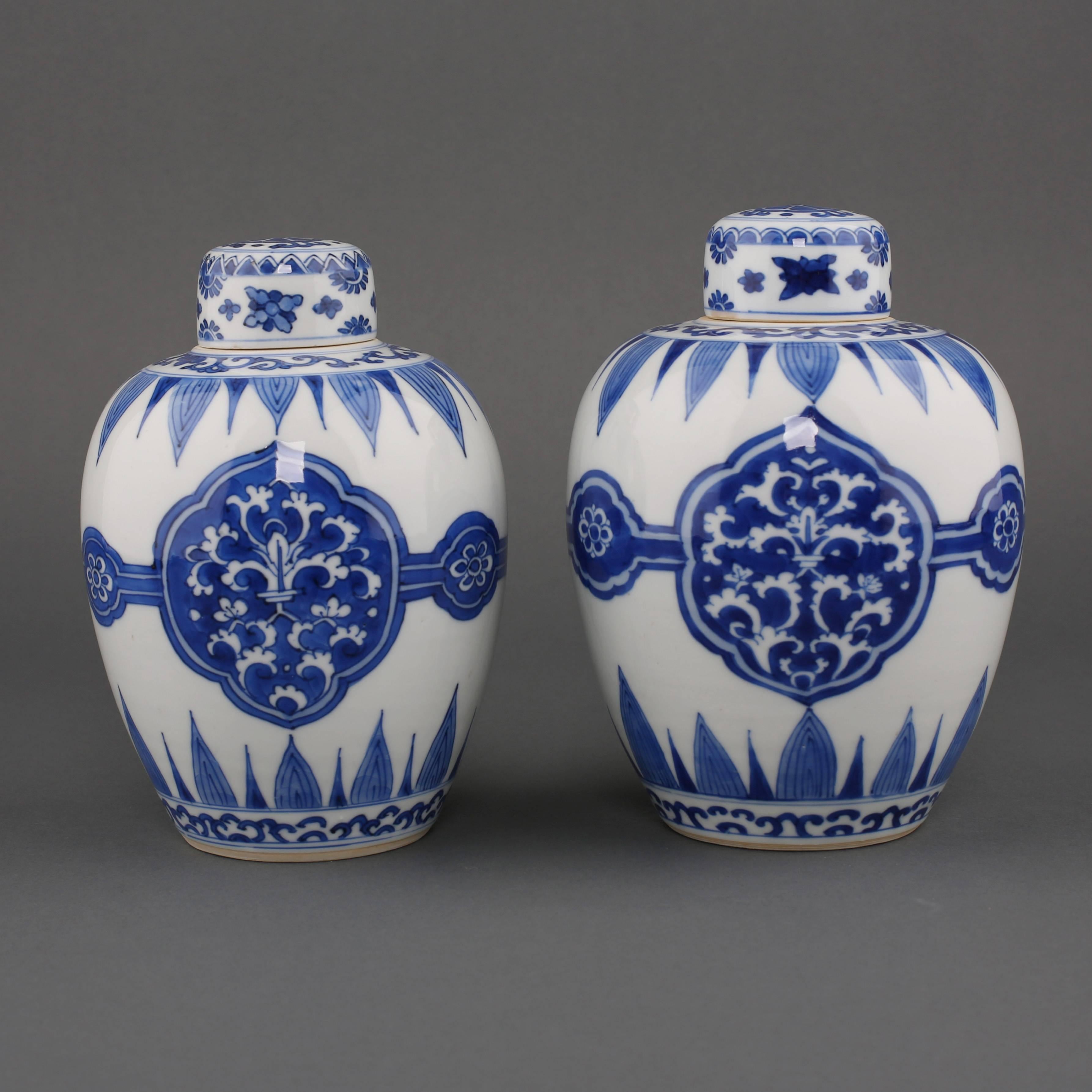 Glazed Chinese Porcelain Blue and White Pair Ovoid Jars and Covers, Kangxi For Sale