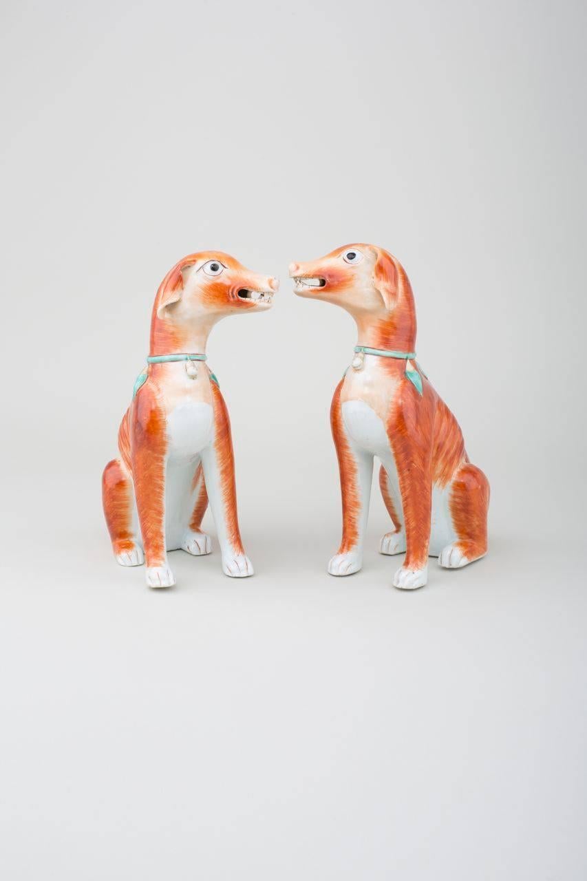 Qing Pair of Chinese Export Porcelain Seated Open-Mouthed Hounds, 18th Century