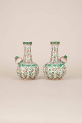 Pair of Chinese Porcelain Famille Verte Kendis, Kangxi, 17th Century
