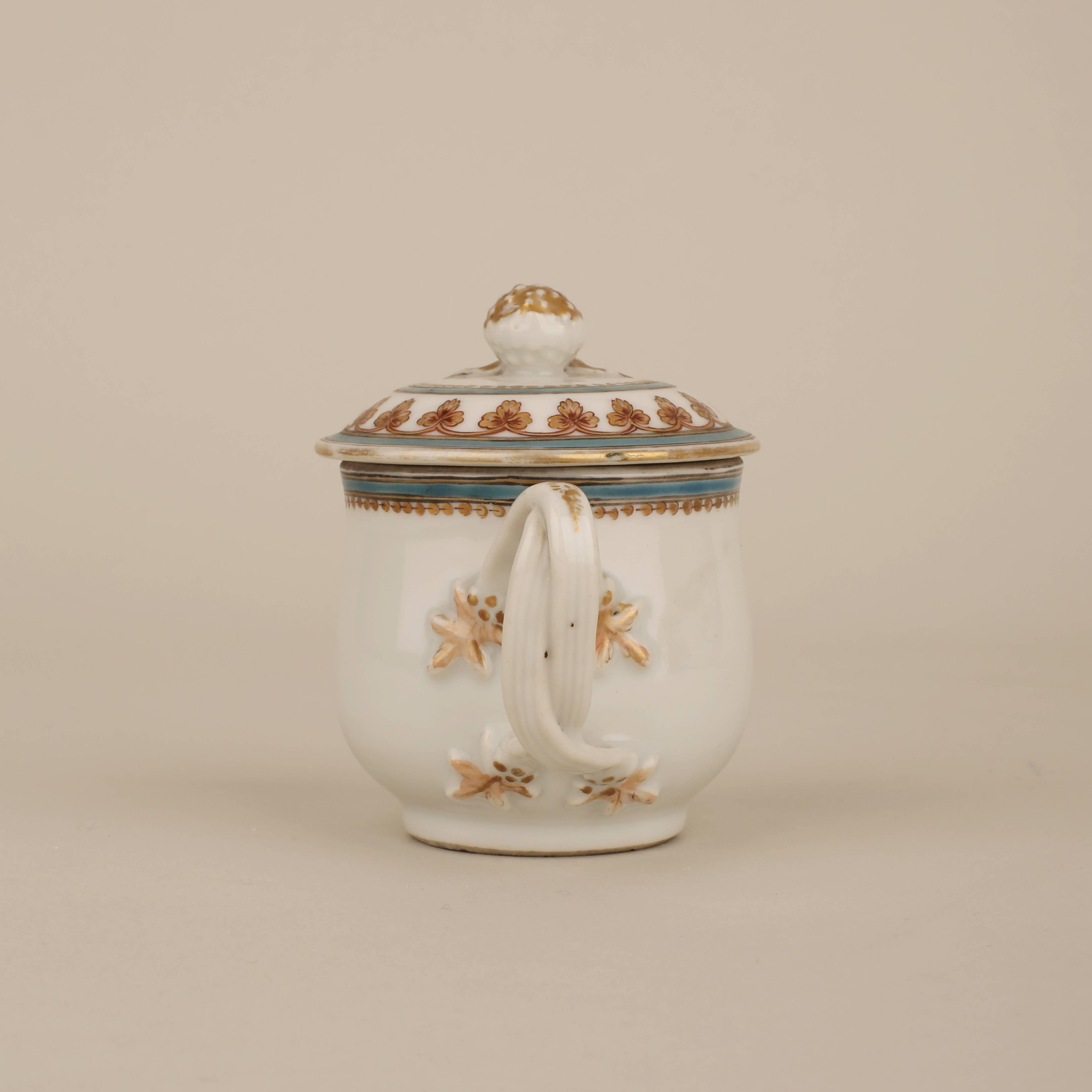 Painted Chinese Porcelain Slightly Bulbous Form Armorial Cup and Cover, 18th Century For Sale