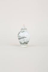 Chinese Export Porcelain Wide Tea Caddy, Cover Painted Grisaille, 18th Century