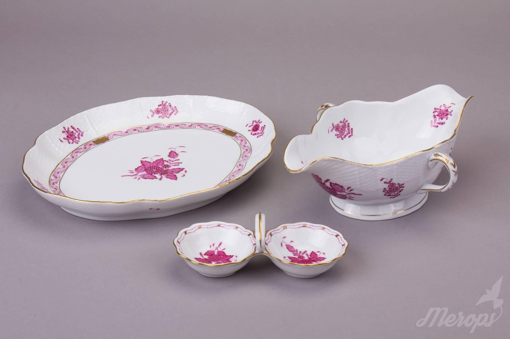 Hand-Painted Herend Chinese Bouquet Raspberry Dinner Service for Six Persons, cca. 1960