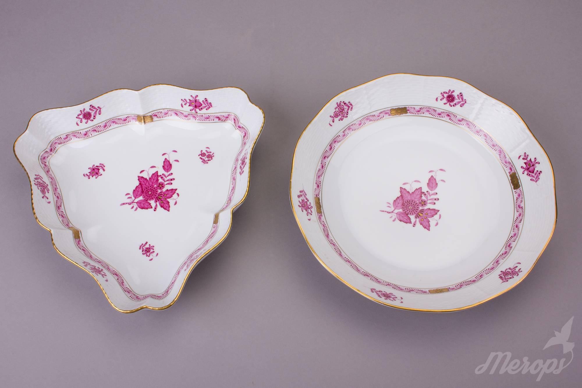 Herend Chinese Bouquet Raspberry Dinner Service for Six Persons, cca. 1960 In Excellent Condition In Budapest, HU