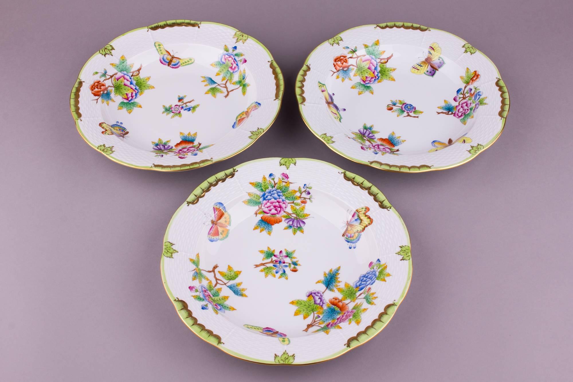 We ship this item worldwide for 110 USD with insurance. Shipping usually takes 3-7 business days. Express shipping with FedEx (2 days) available for 220 USD. 

Manufacturer: Herend Porcelain Manufactory (Hungary).
Quality: Hand-painted, 1st