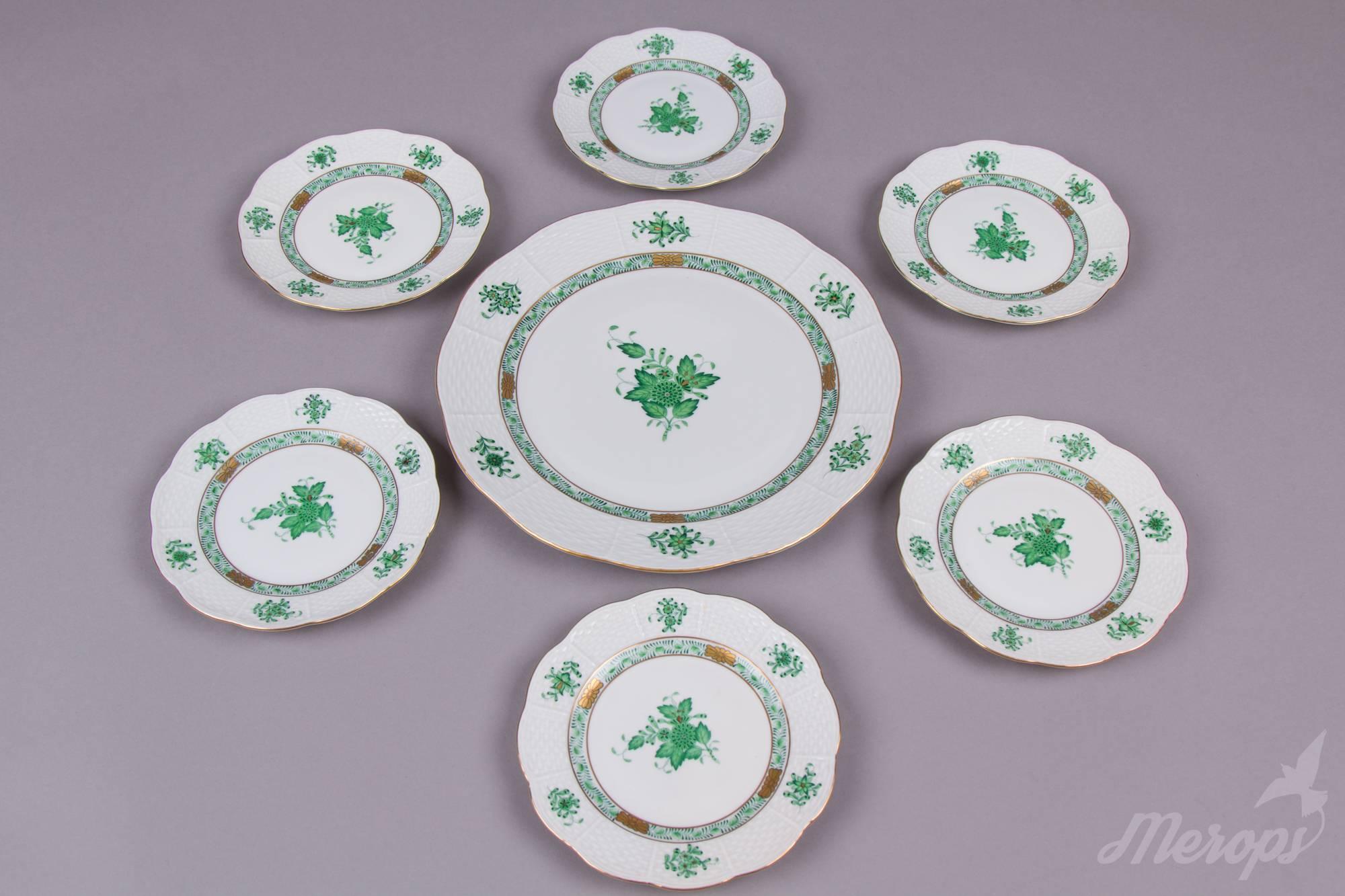 We ship this item worldwide for 70 USD with insurance. Shipping usually takes three-seven business days. Express shipping with FedEx (two days) available for 110 USD.

Manufacturer: Herend porcelain manufactory (Hungary).
Quality: Hand-painted,