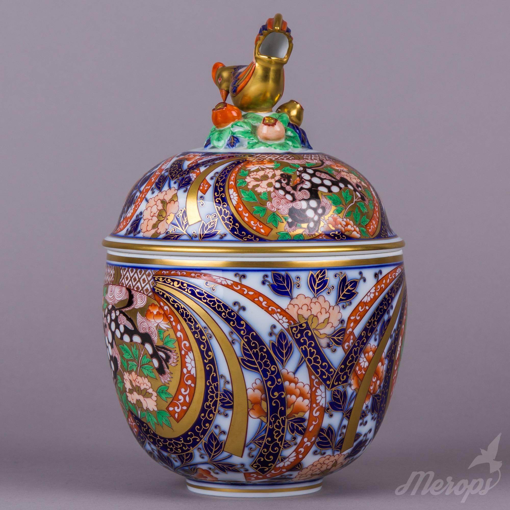 We ship this item worldwide for 70 USD with insurance. Shipping usually takes 3-7 business days. Express shipping with FedEx (two days) available for 100 USD.

Manufacturer: Herend porcelain manufactory (Hungary).
Quality: Hand-painted, 1st