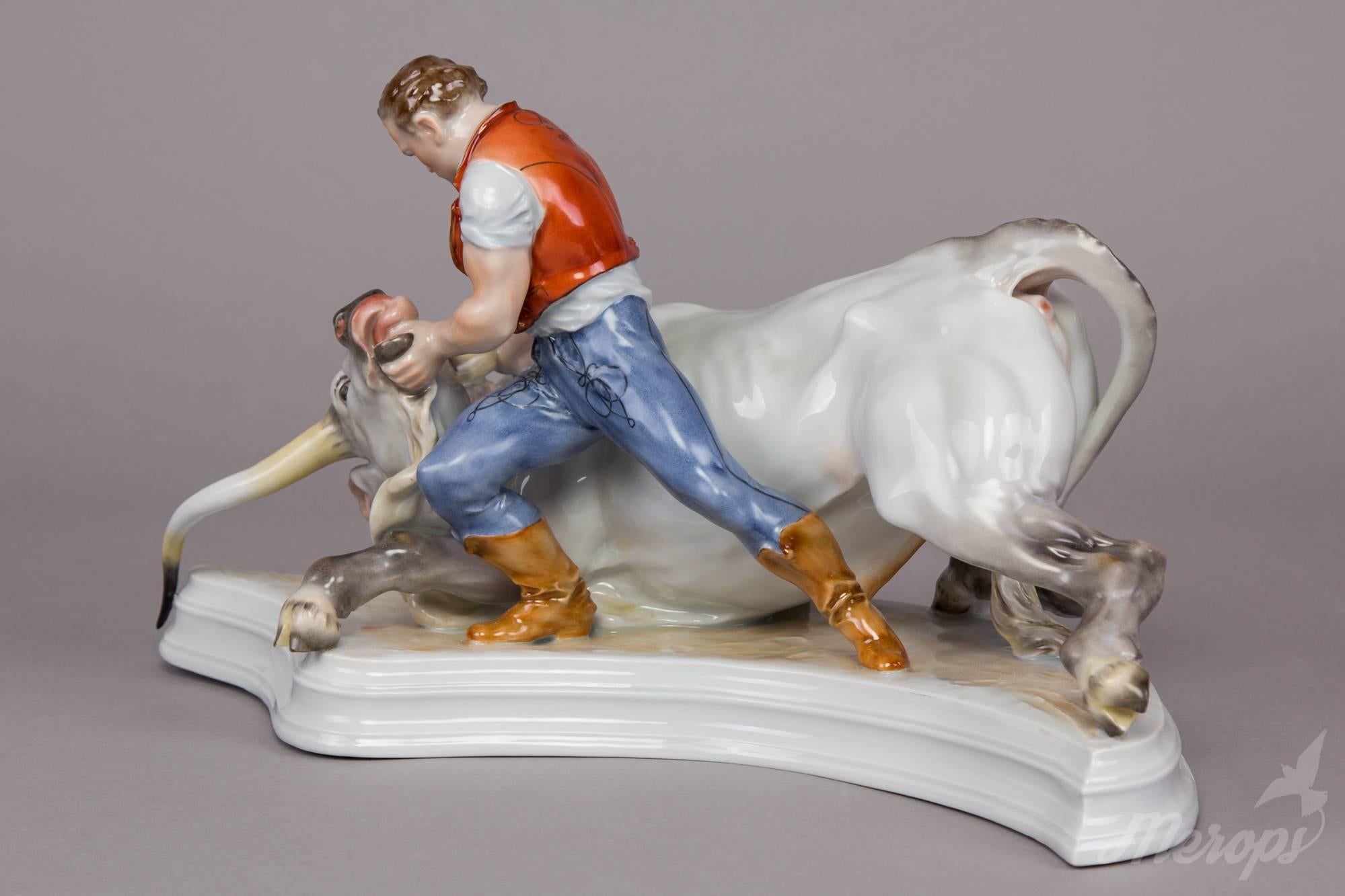 Hand-Painted Herend Man Fighting with Bull Figurine, cca. 1965
