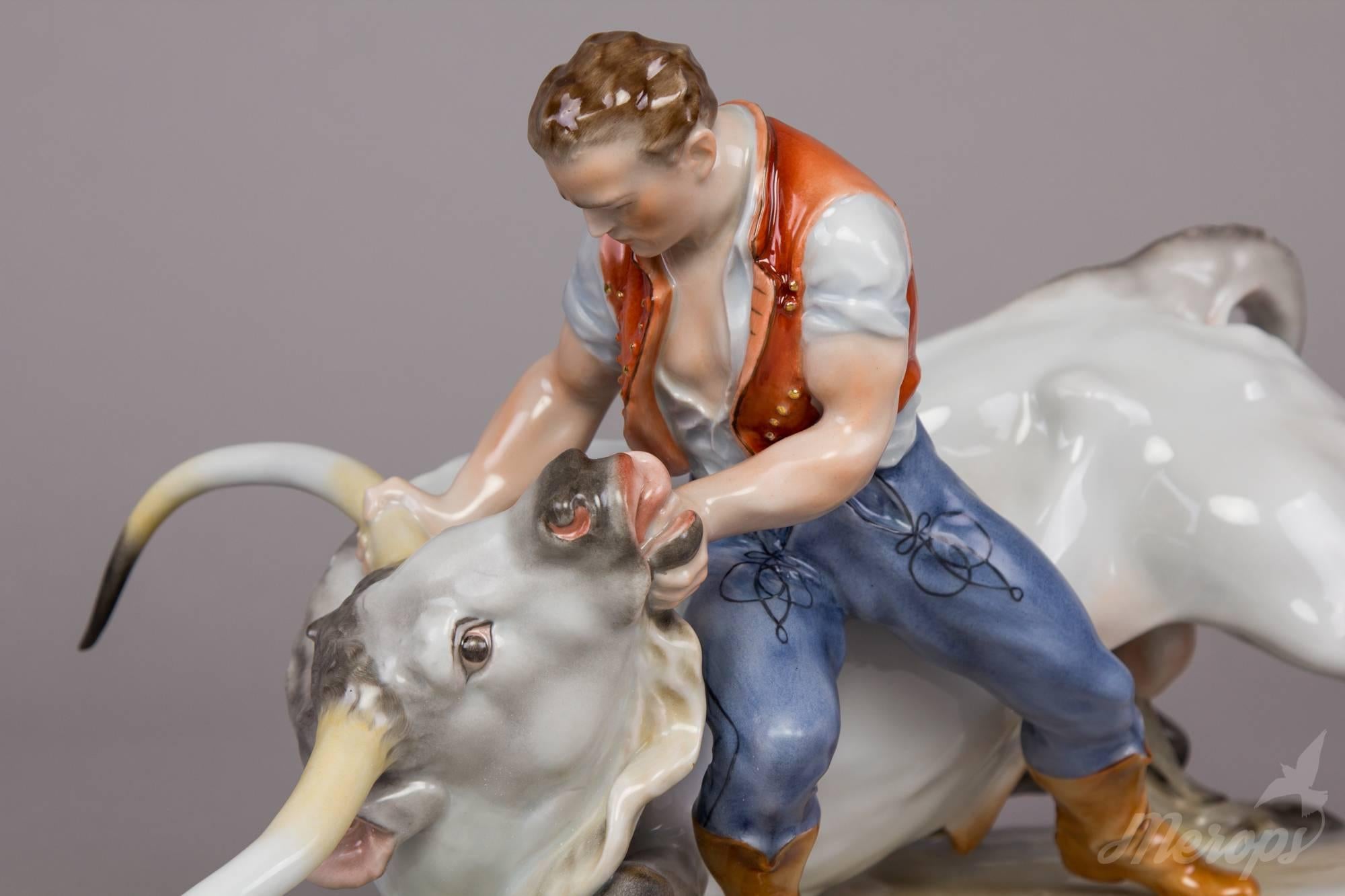 Herend Man Fighting with Bull Figurine, cca. 1965 In Good Condition In Budapest, HU