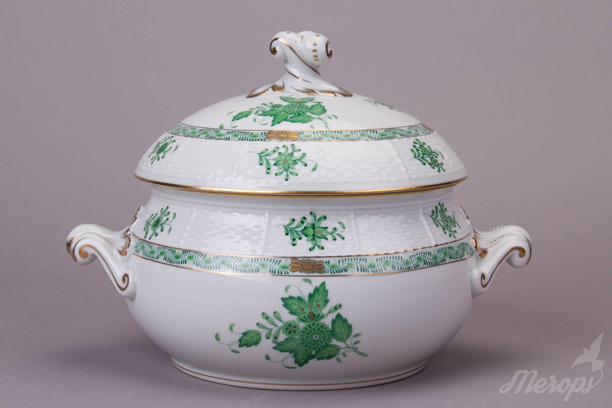 We ship this item worldwide for 200 USD with insurance. Shipping takes 3-7 business days.

The set consists of

1pc. tureen	
Width: 8.3