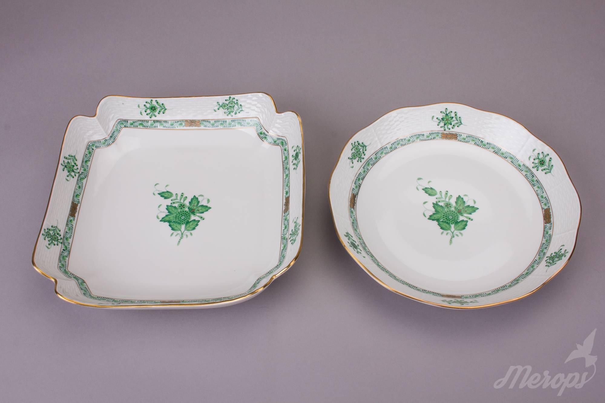 Hand-Painted Herend Chinese Bouquet Green Dinner Service for Six Persons, circa 1940