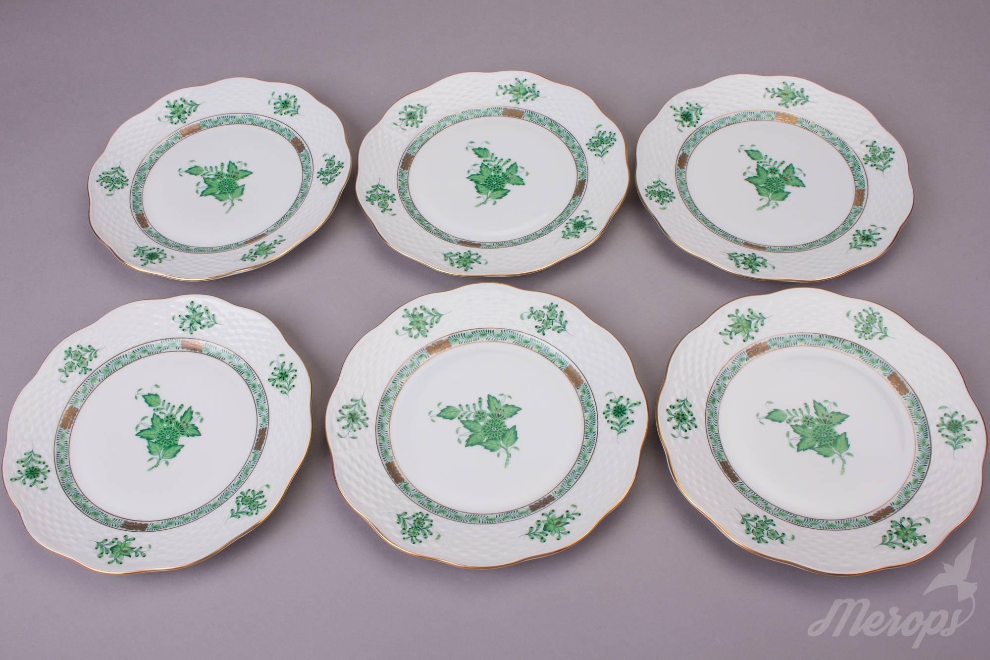 Porcelain Herend Chinese Bouquet Green Dinner Service for Six Persons, circa 1940