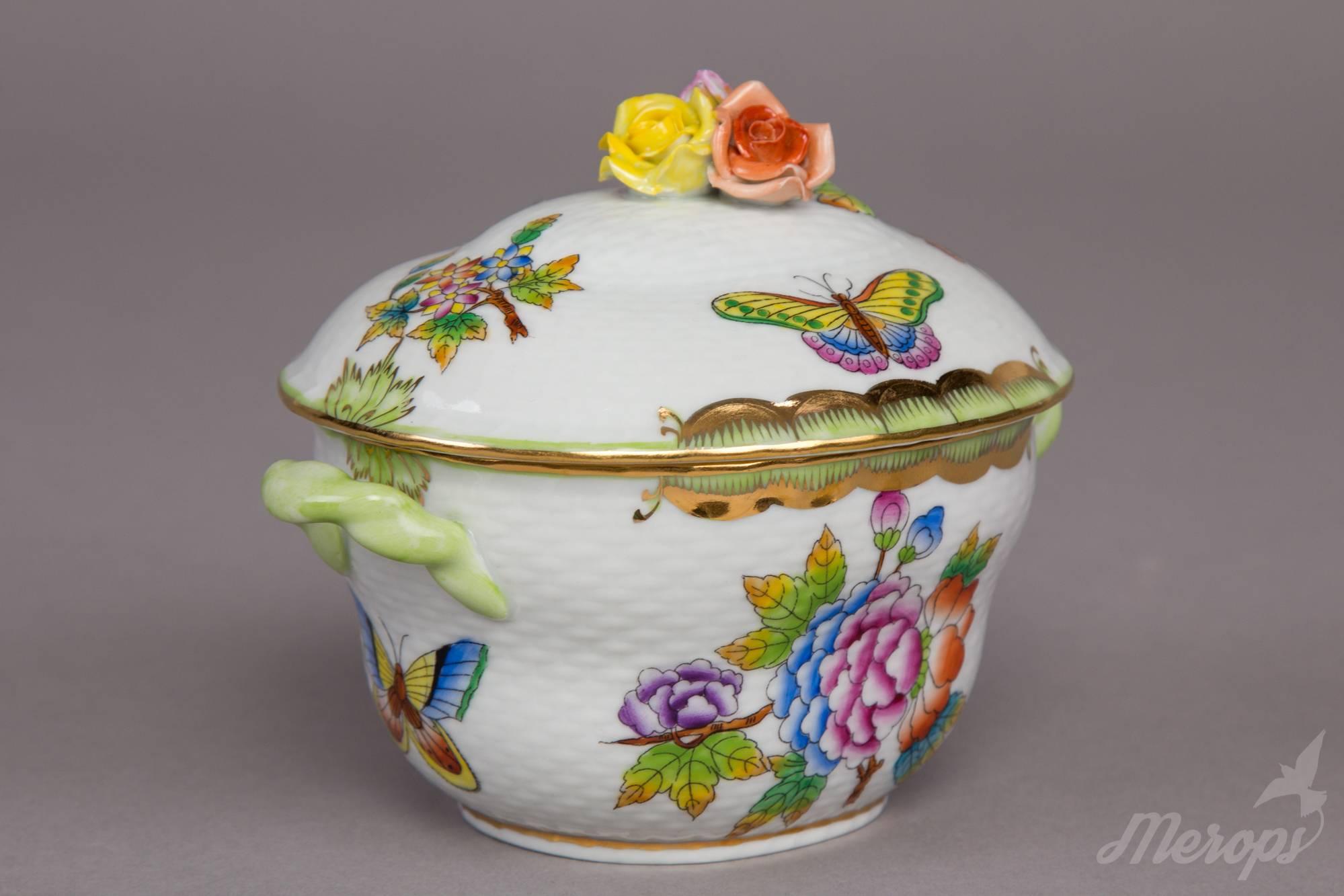 Hand-Painted Herend Queen Victoria Candy Box with Handles, circa 1960