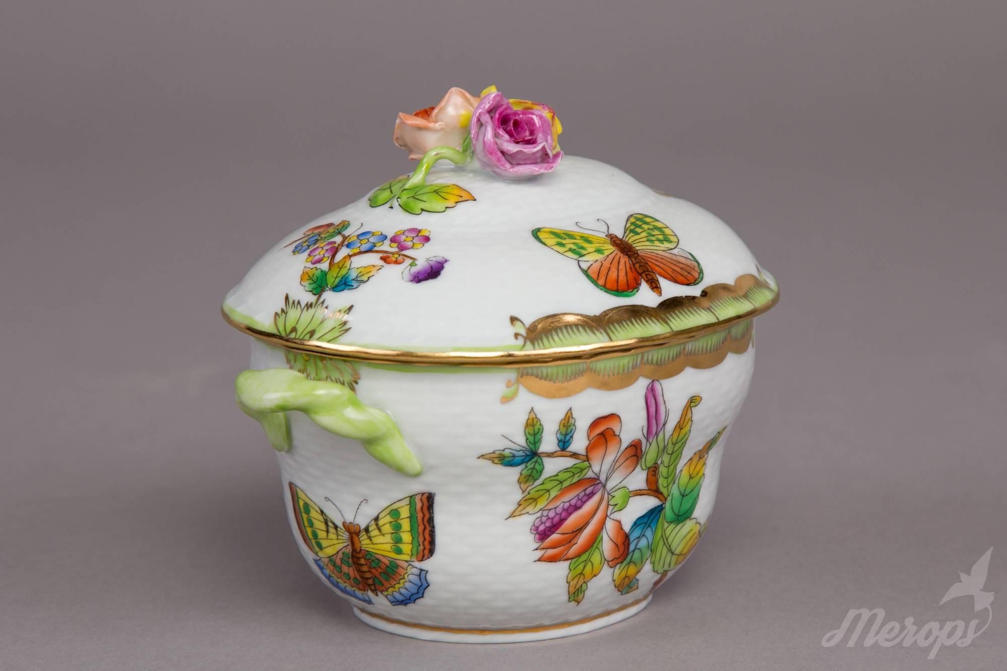 Mid-20th Century Herend Queen Victoria Candy Box with Handles, circa 1960