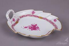 Herend Chinese Bouquet Raspberry Leaf Shaped Dish, circa 1960