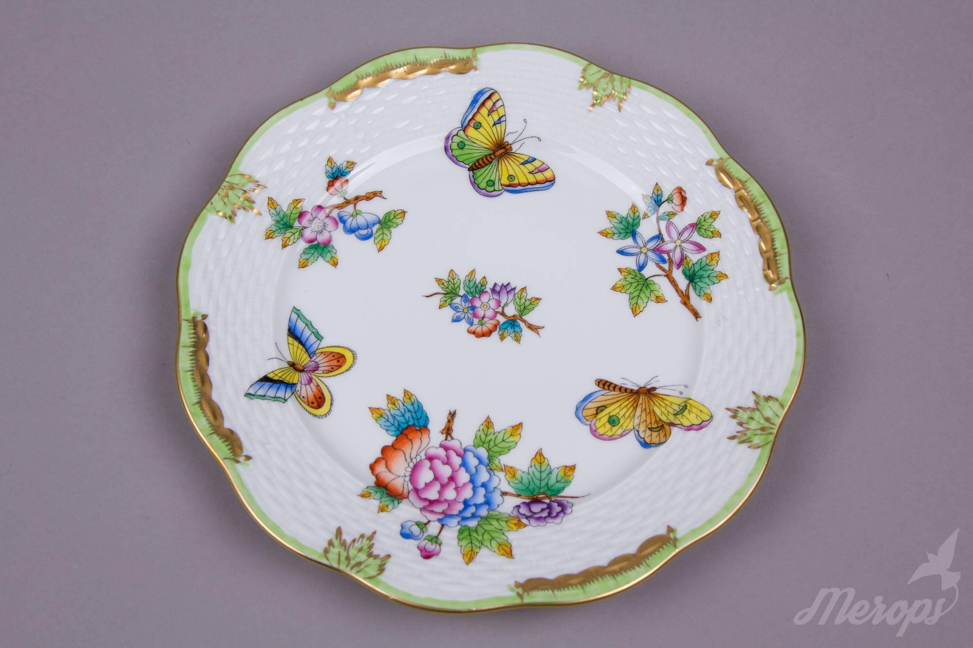 We ship this item worldwide for 35 USD. Shipping usually takes 5-10 business days. Express shipping with FedEx (2 days) available for 100 USD. Manufacturer: Herend Porcelain Manufactory (Hungary) Quality: Hand-painted, 1st class pattern: Queen