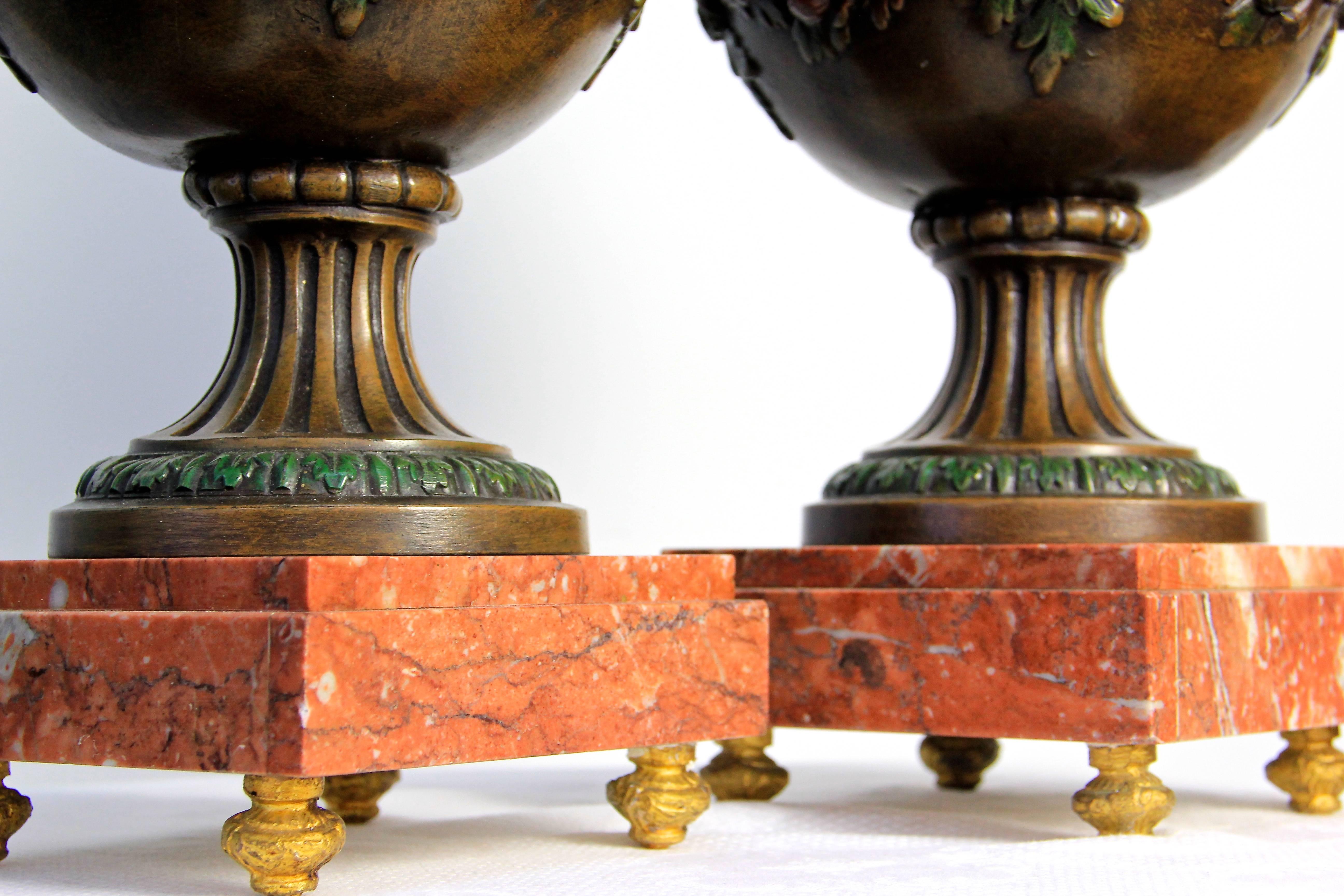 Pair of Small Decorative Art Nouveau Urns, circa 1910 In Excellent Condition In Lichtenberg, AT