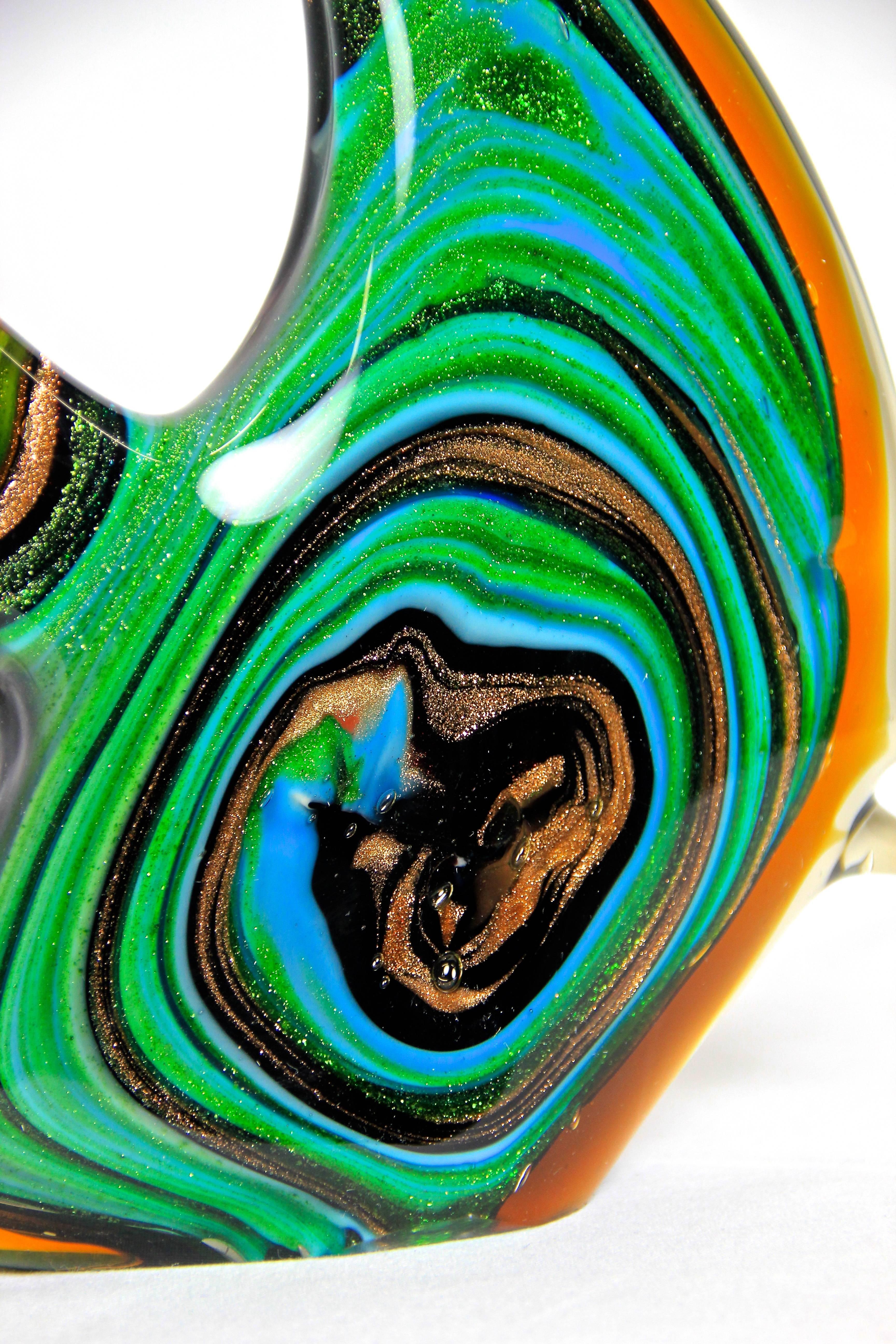 In this selection we are offering you eight properly selected Murano glass art pieces in absolute excellent quality. Every connoisseur/collector will know what we are talking about!
This colorful Caribbean Murano glass art fish is the fourth piece