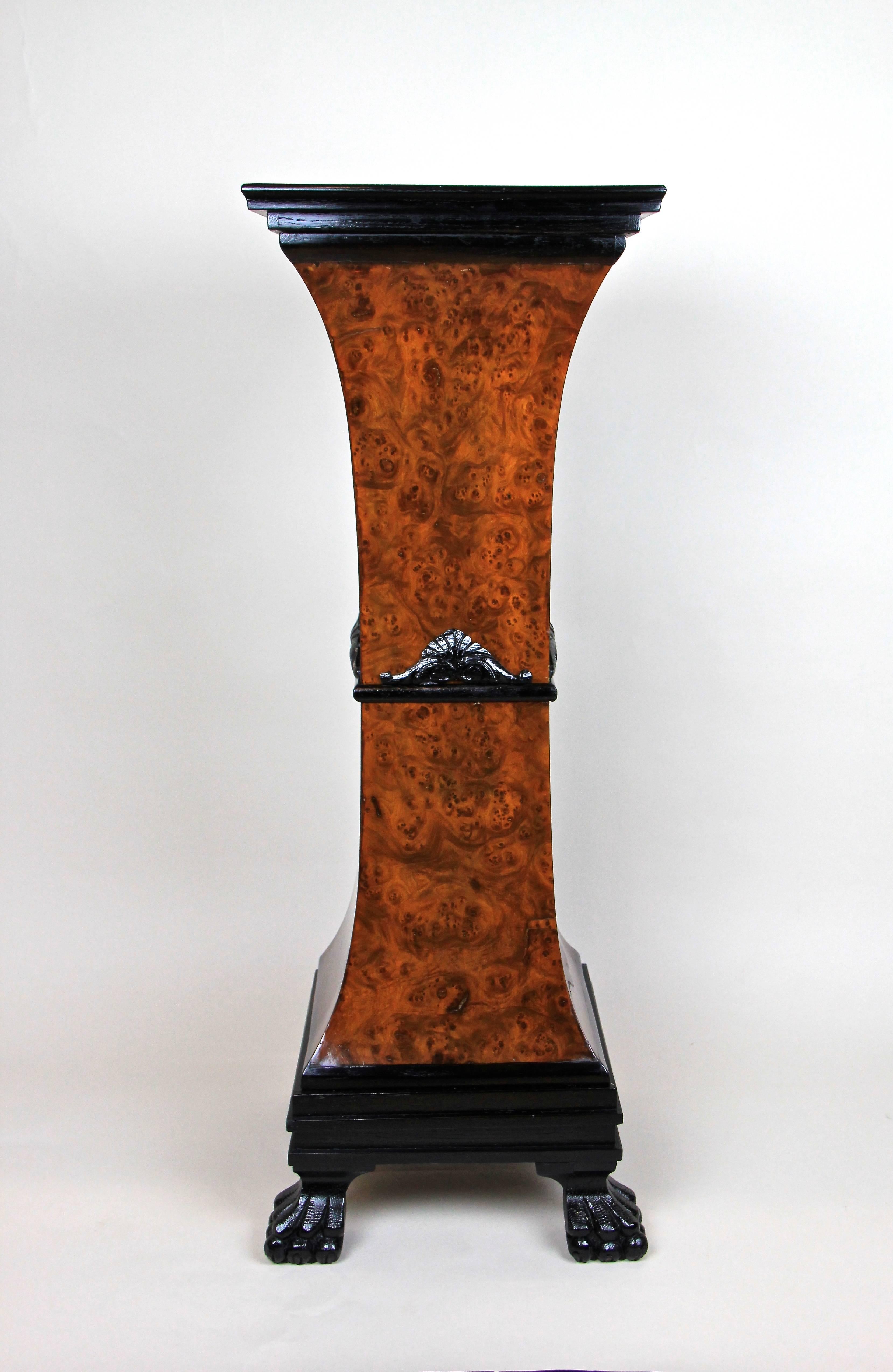 Art Nouveau Pedestal Bird’s-Eye Maple, Austria, circa 1890 In Excellent Condition In Lichtenberg, AT