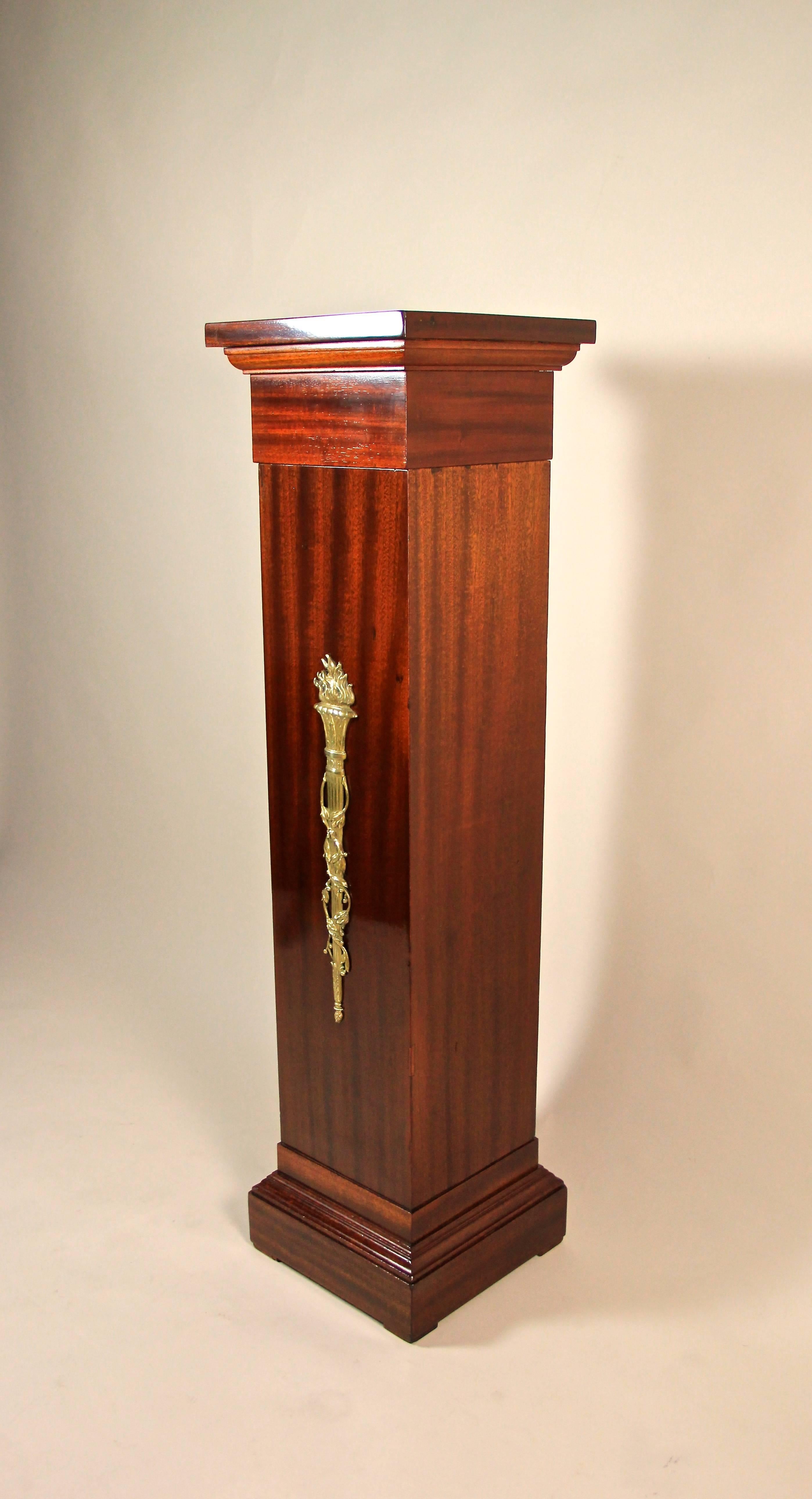 Art Nouveau Mahogany Pedestal, Austria, circa 1900 In Excellent Condition In Lichtenberg, AT