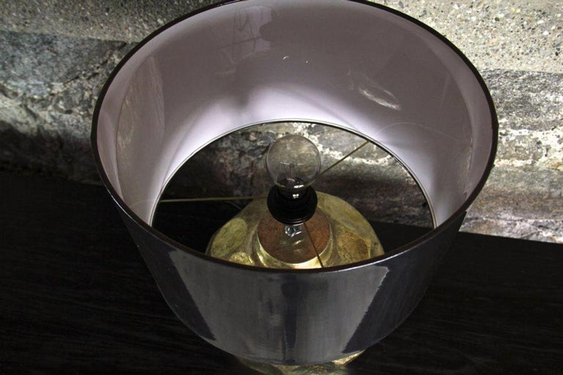Lampe à poser en céramique émaillée dorée avec abat-jour gris foncé, style contemporain Neuf - En vente à Lichtenberg, AT
