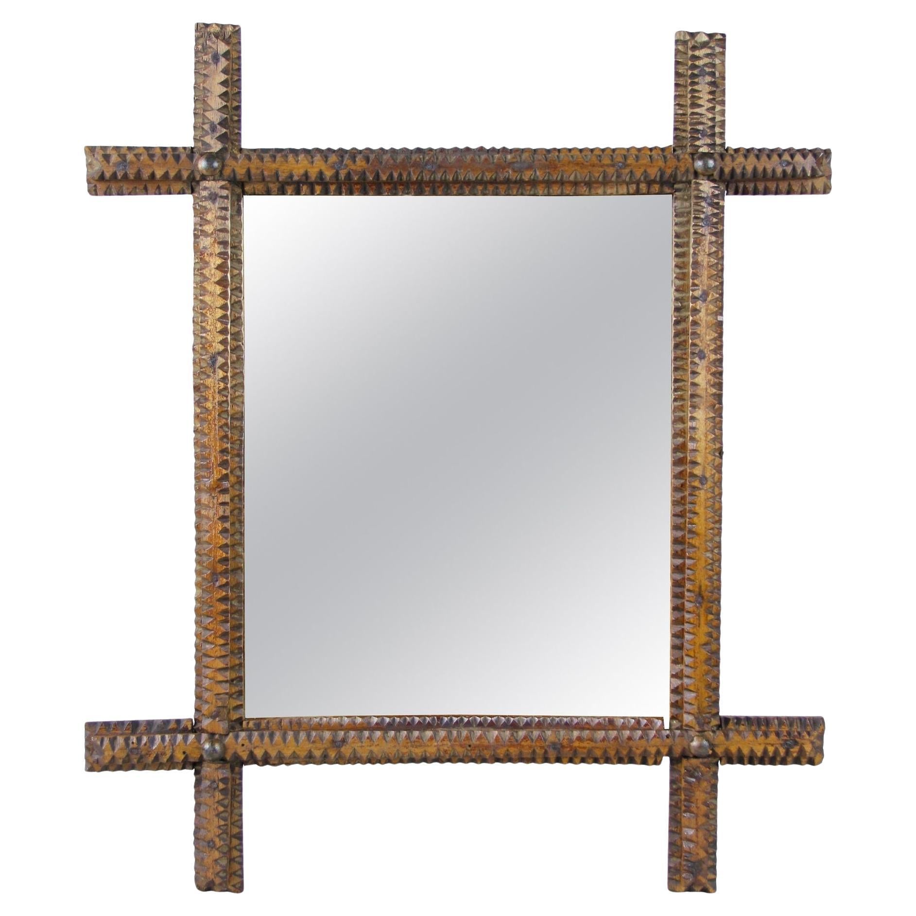 Specchio da parete rustico Tramp Art del XIX secolo, intagliato a mano, Austria, circa 1870 in vendita