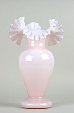 20th Century Pink Art Nouveau Glass Vase, Frilly Edge, Austria circa 1900
