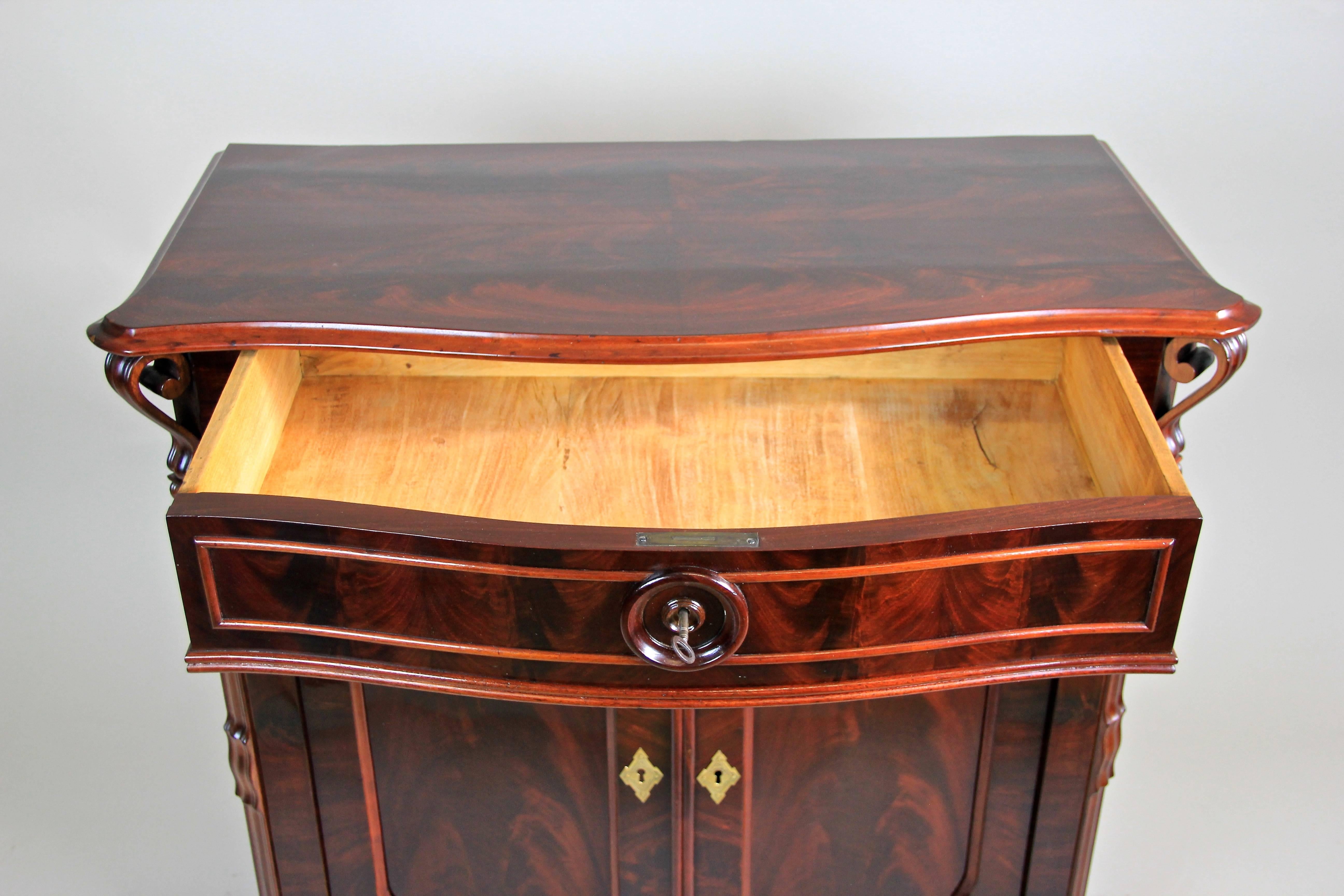 Veneer Louis Philippe Trumeau Commode Mahogany, Austria, circa 1865