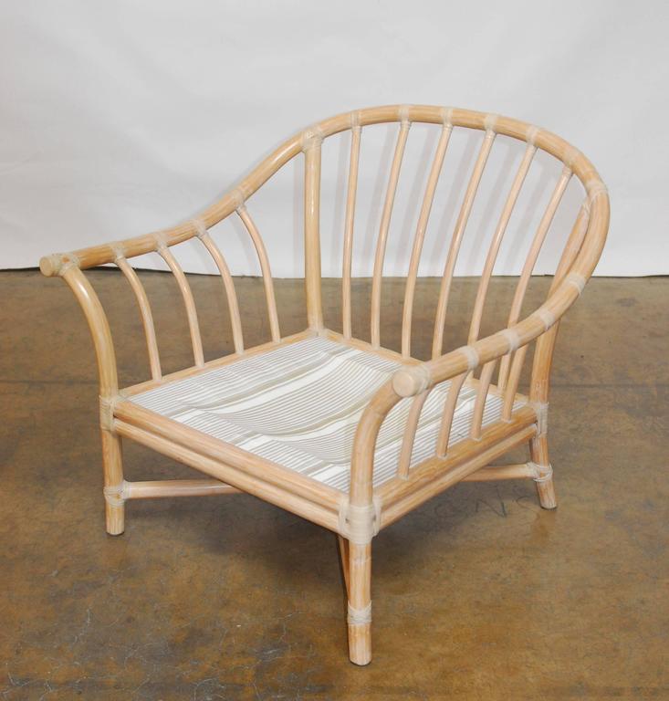Set Of Four Oversized Mcguire Bamboo Lounge Chairs At 1stdibs Fabulous Set Of Bamboo Armchairs Featuring A Barrel Back Horseshoe Shape With Large Oversized Arms