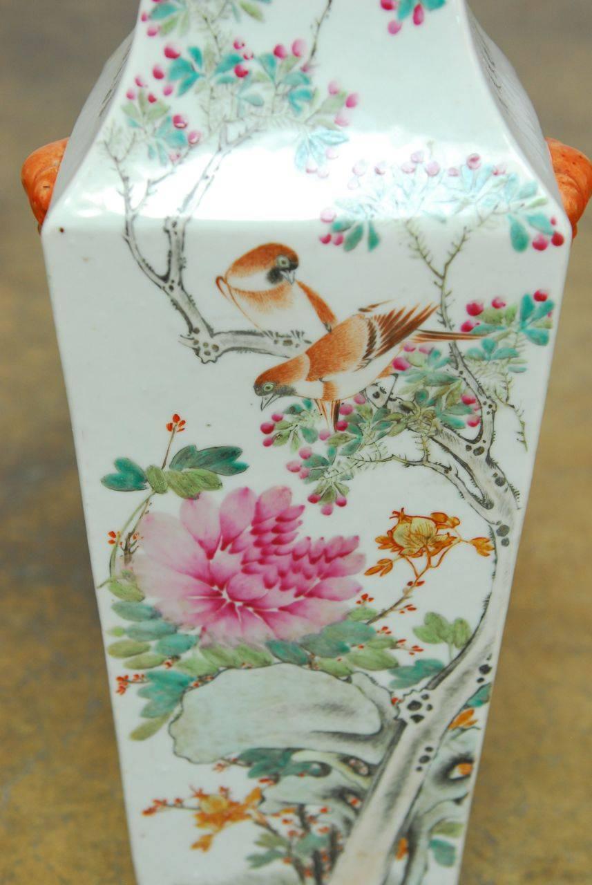 Chinese Republic Porcelain Qing Style Painted Vase In Excellent Condition In Rio Vista, CA