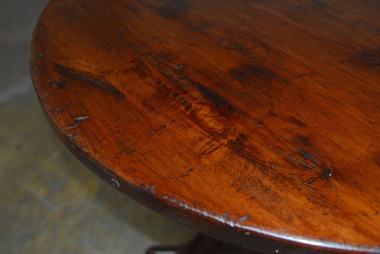 Hand-Crafted Round Solid Oak Dining Table In Excellent Condition In Rio Vista, CA