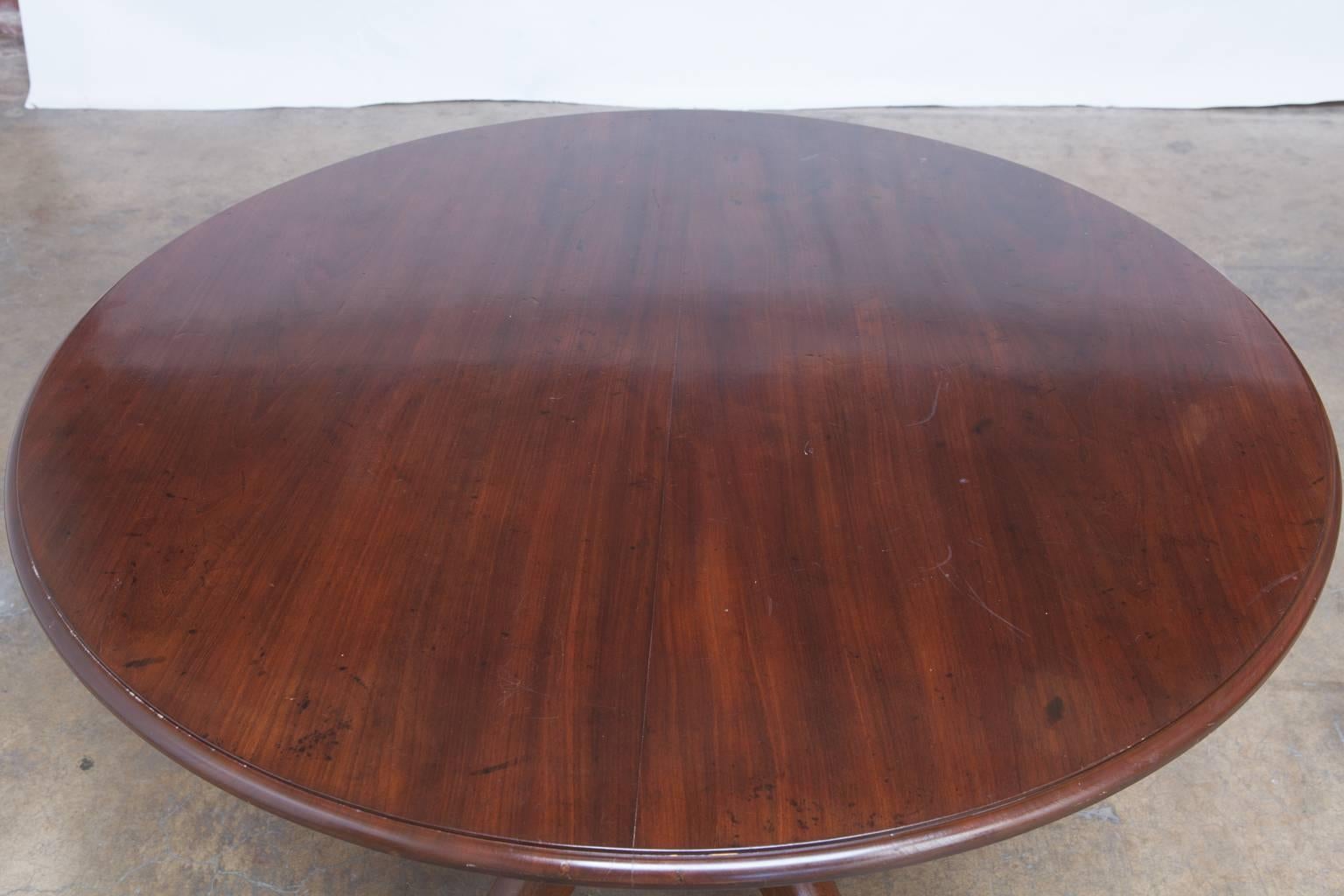 Hand-Crafted 18th Century George III Mahogany Breakfast Dining Table